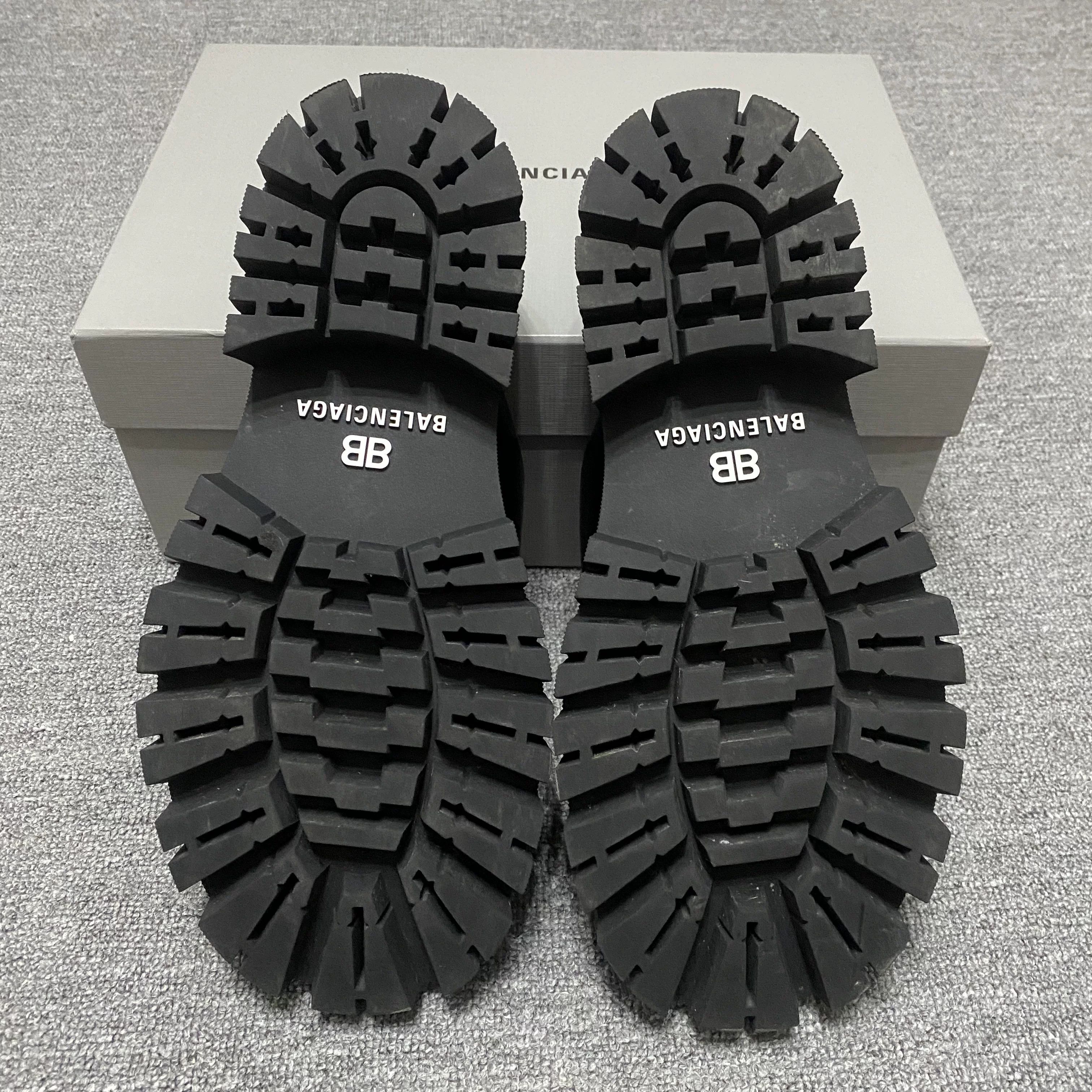 Balenciaga Balenciaga Tractor Leather Thick-Sole Derby Slides Size US 11 / EU 44 - 8 Thumbnail