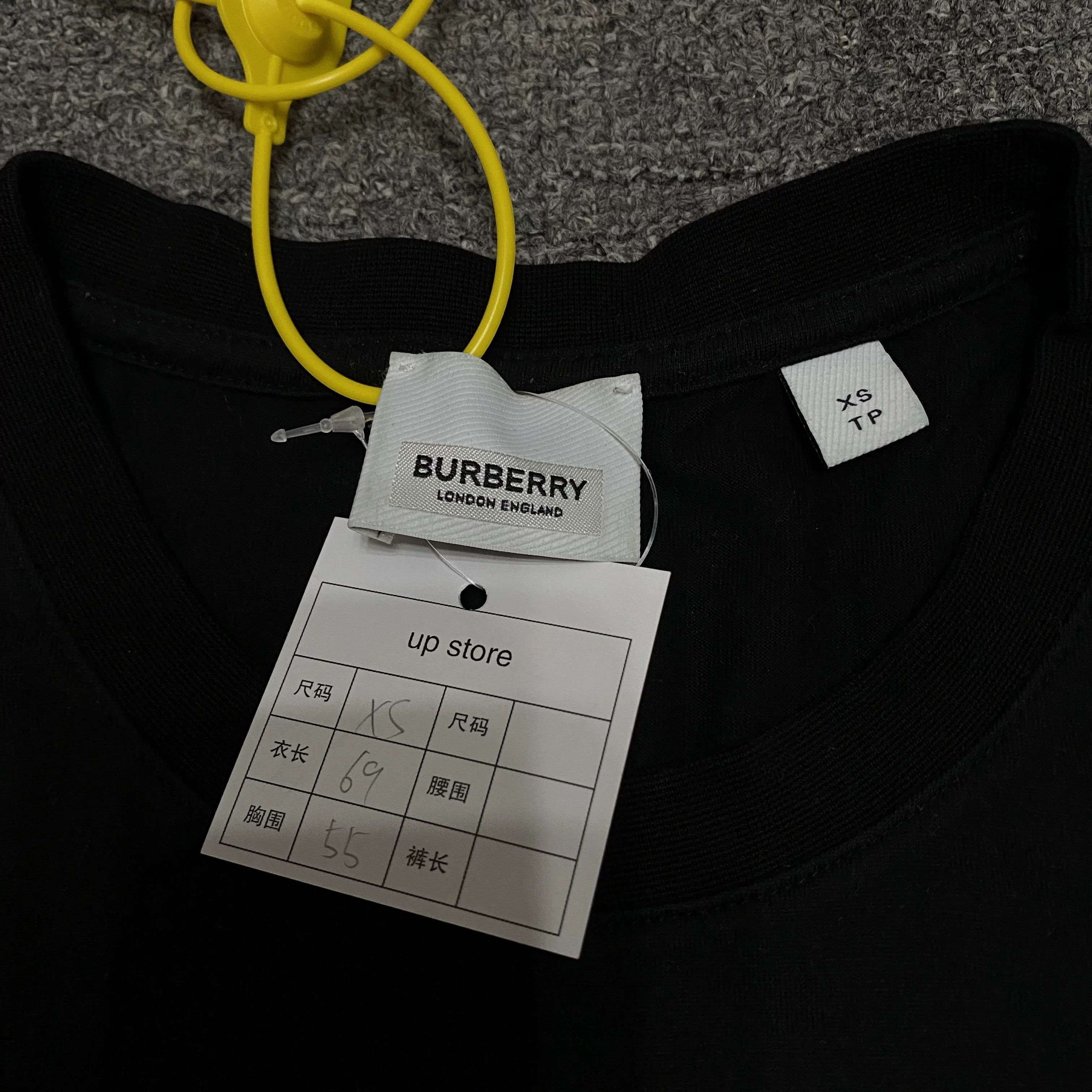 Burberry Burberry Chest Logo Short-Sleeve Tee Size US XS / EU 42 / 0 - 5 Thumbnail
