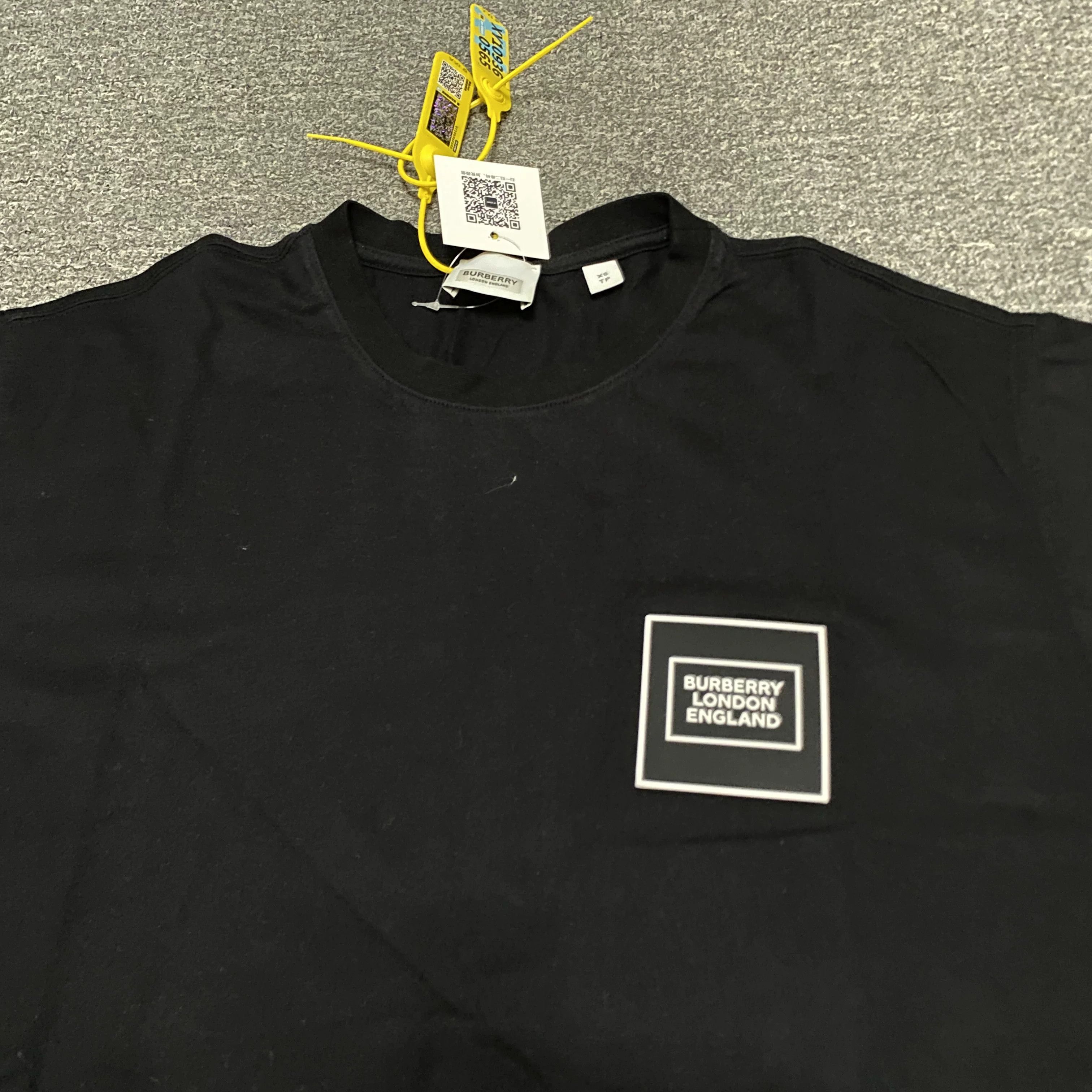 Burberry Burberry Chest Logo Short-Sleeve Tee Size US XS / EU 42 / 0 - 4 Thumbnail