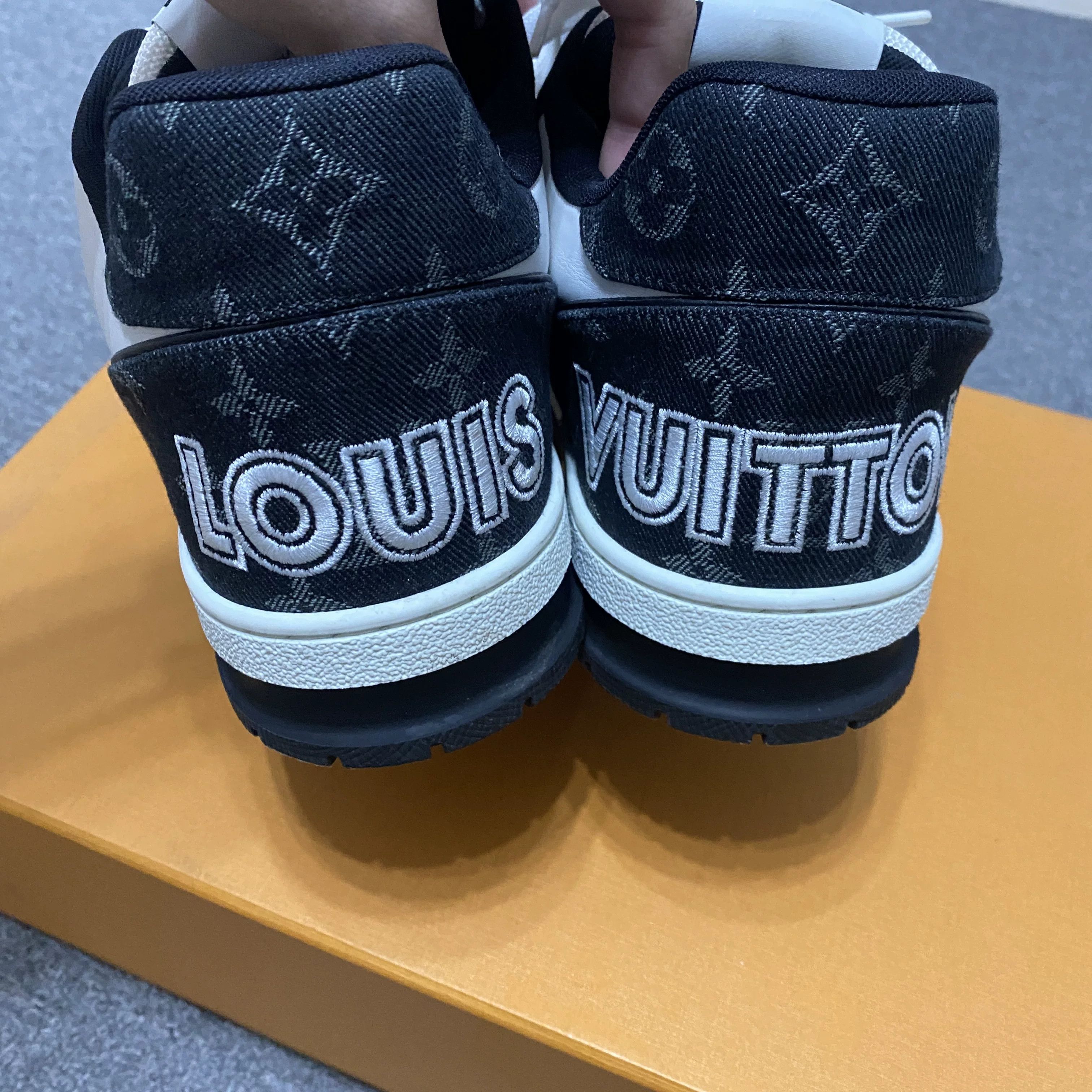 Louis Vuitton Louis Vuitton LV Trainer Sneakers Size US 10 / EU 43 - 6 Thumbnail