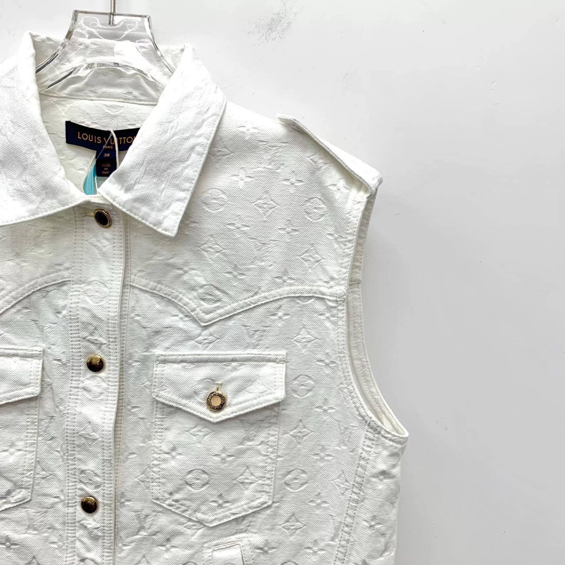 Louis Vuitton Louis Vuitton White Vest S Women Size S / US 4 / IT 40 - 3 Thumbnail