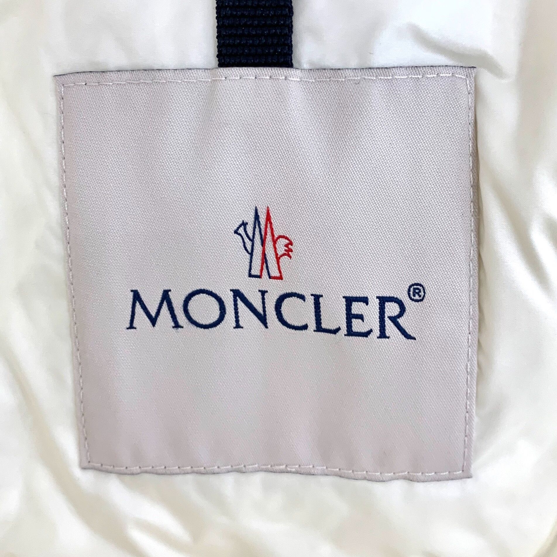 Moncler Moncler Beige Down Jacket XS Women Size XS / US 0-2 / IT 36-38 - 7 Thumbnail