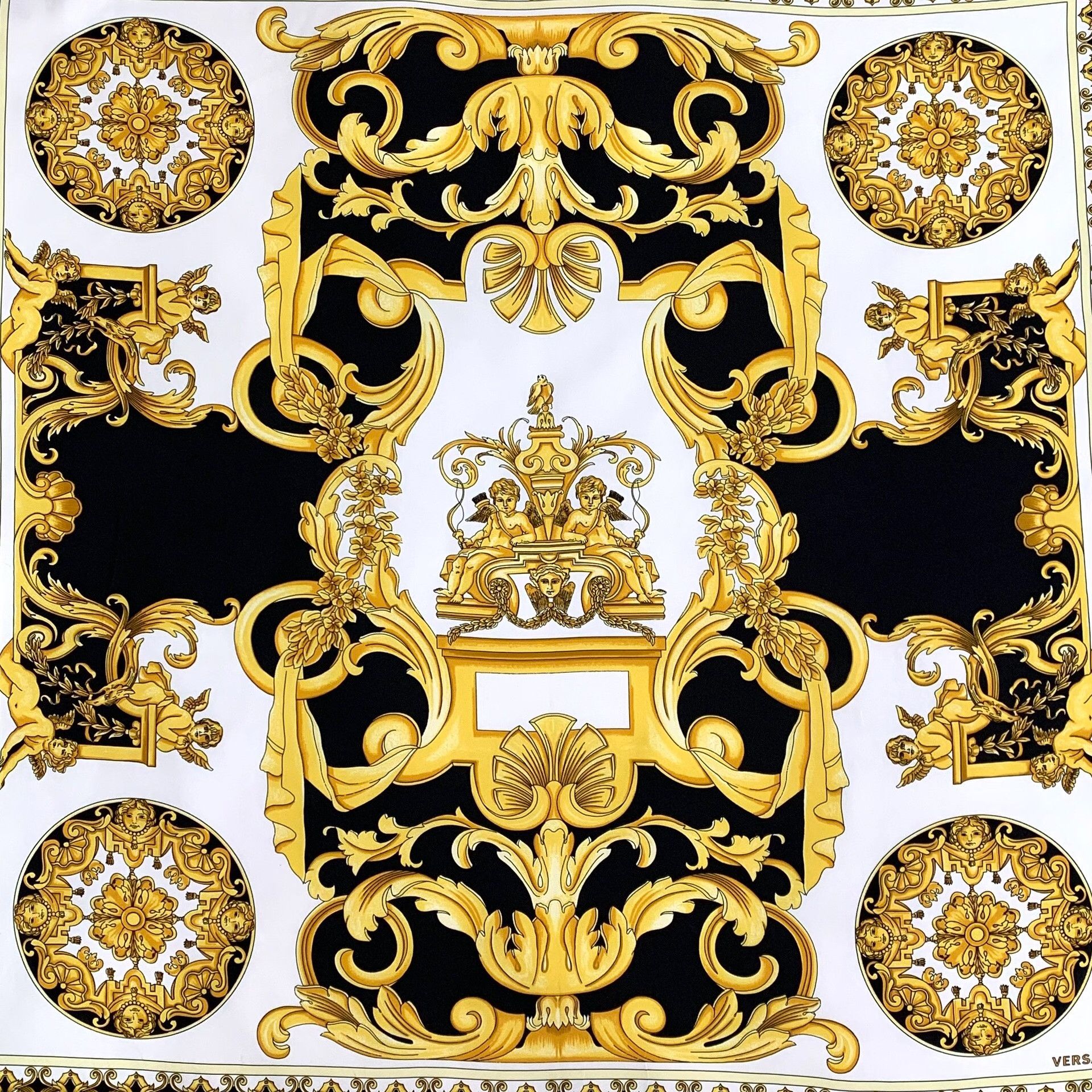 Versace Versace Retro Graphic Multi Scarf 2XS Men Size ONE SIZE - 3 Thumbnail