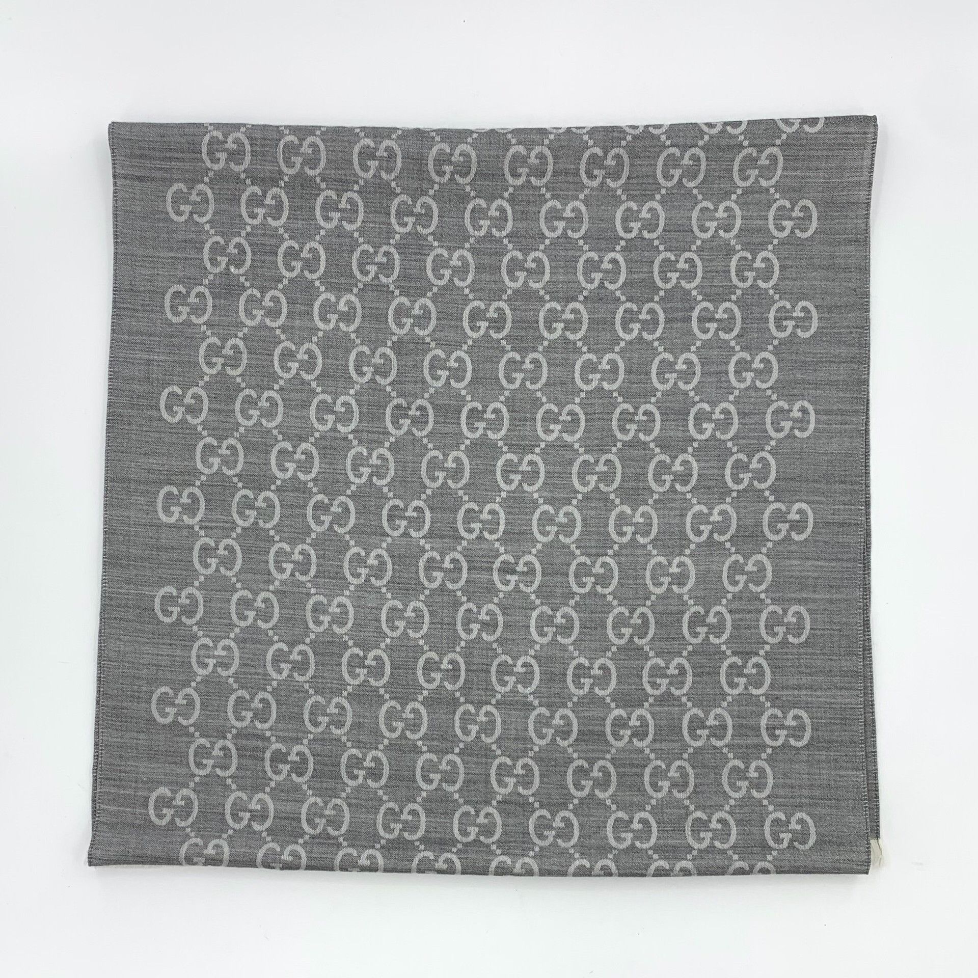 Gucci Gucci Retro Wool Gray Scarf 2XS Men Size ONE SIZE - 2 Thumbnail