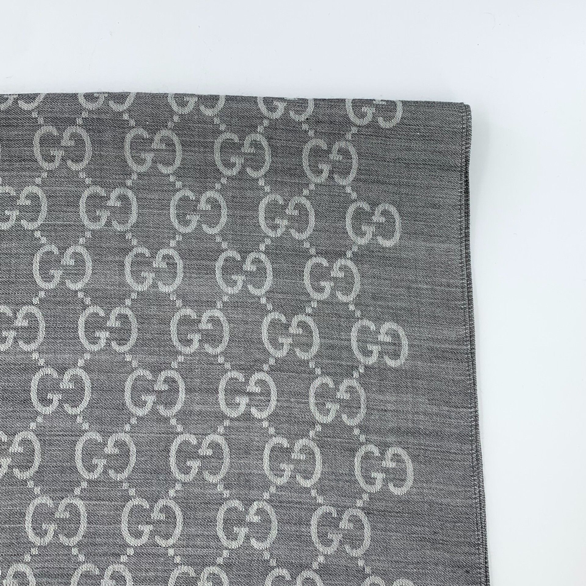 Gucci Gucci Retro Wool Gray Scarf 2XS Men Size ONE SIZE - 5 Thumbnail