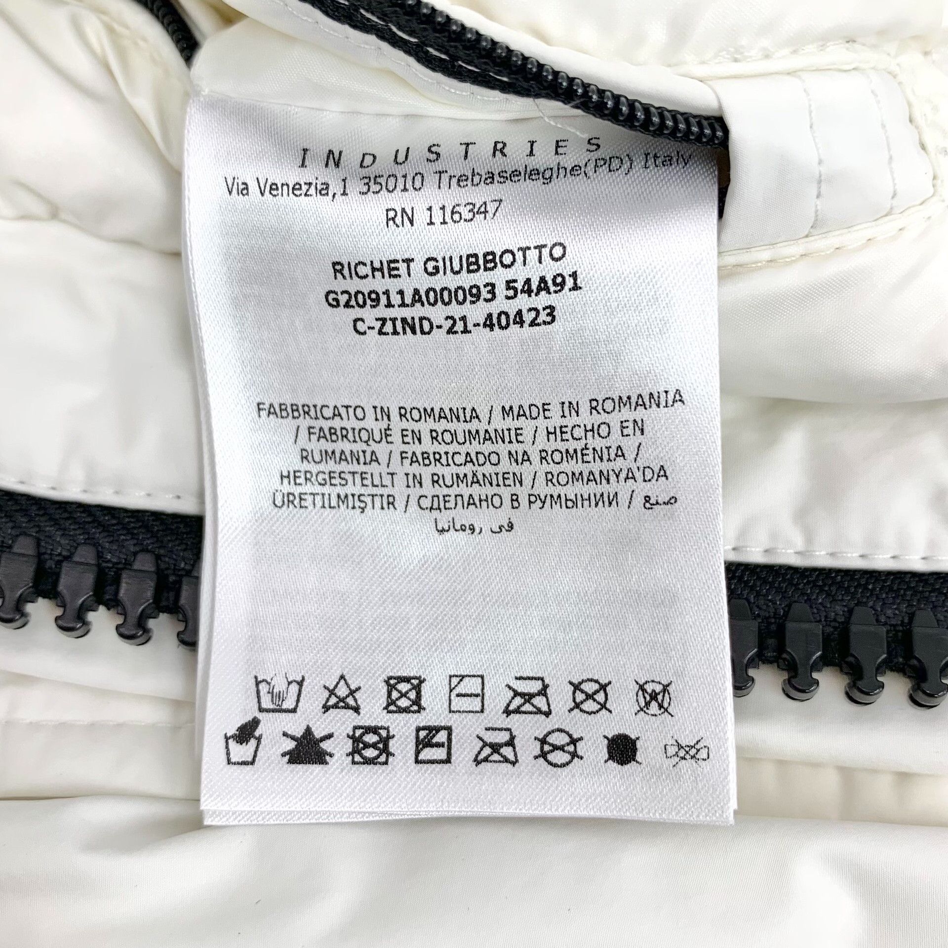 Moncler Moncler Retro White Down Jacket S Women Size S / US 4 / IT 40 - 8 Thumbnail