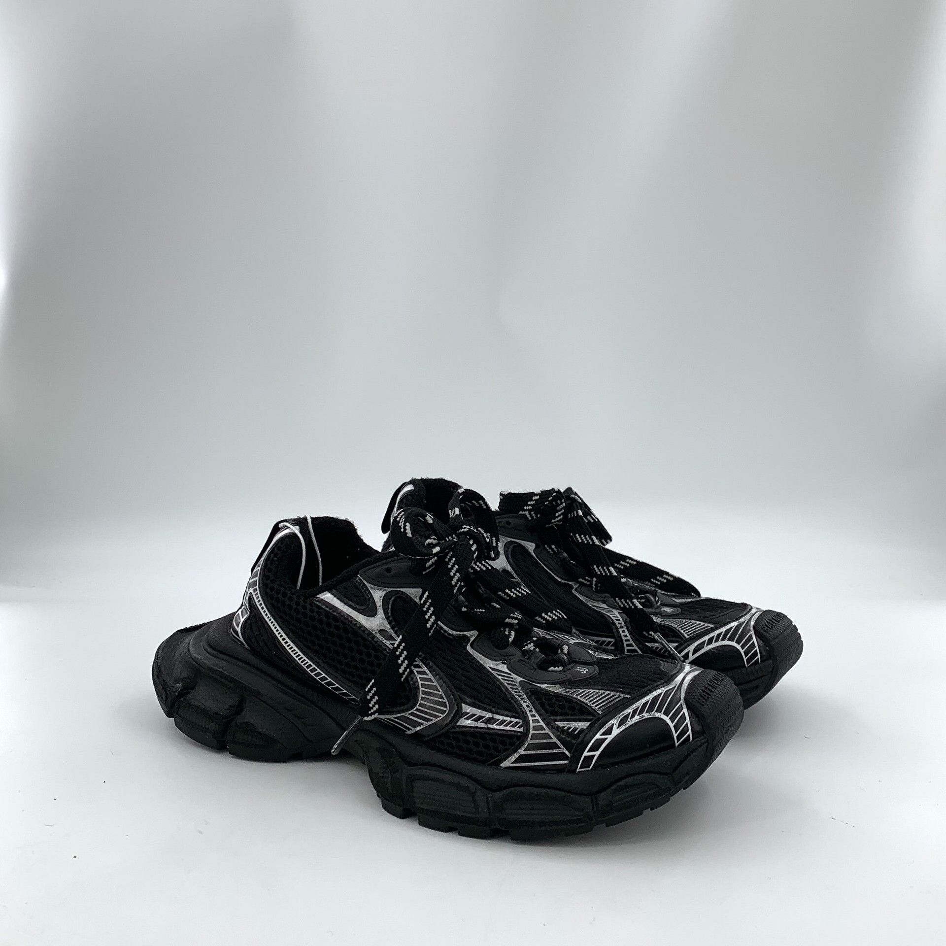 Balenciaga Balenciaga Black Lowtop Sneakers XXXL Men Size US 10 / EU 43 - 2 Thumbnail