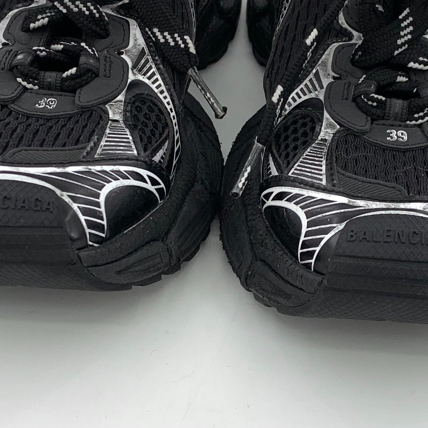 Balenciaga Balenciaga Black Lowtop Sneakers XXXL Men Size US 10 / EU 43 - 8 Thumbnail