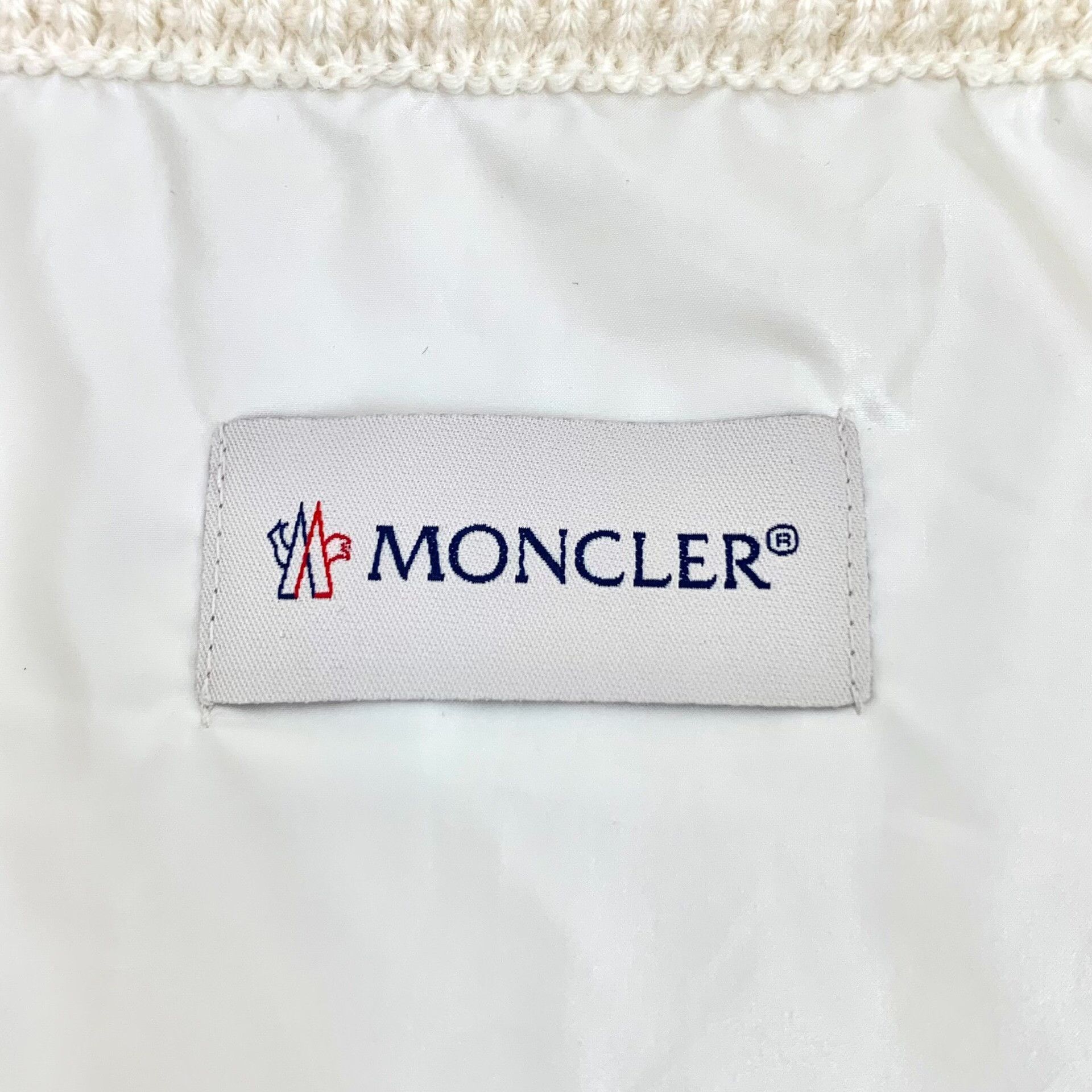 Moncler Moncler White Down Jacket XXS Women Size XXS / US 00 / IT 34 - 6 Thumbnail
