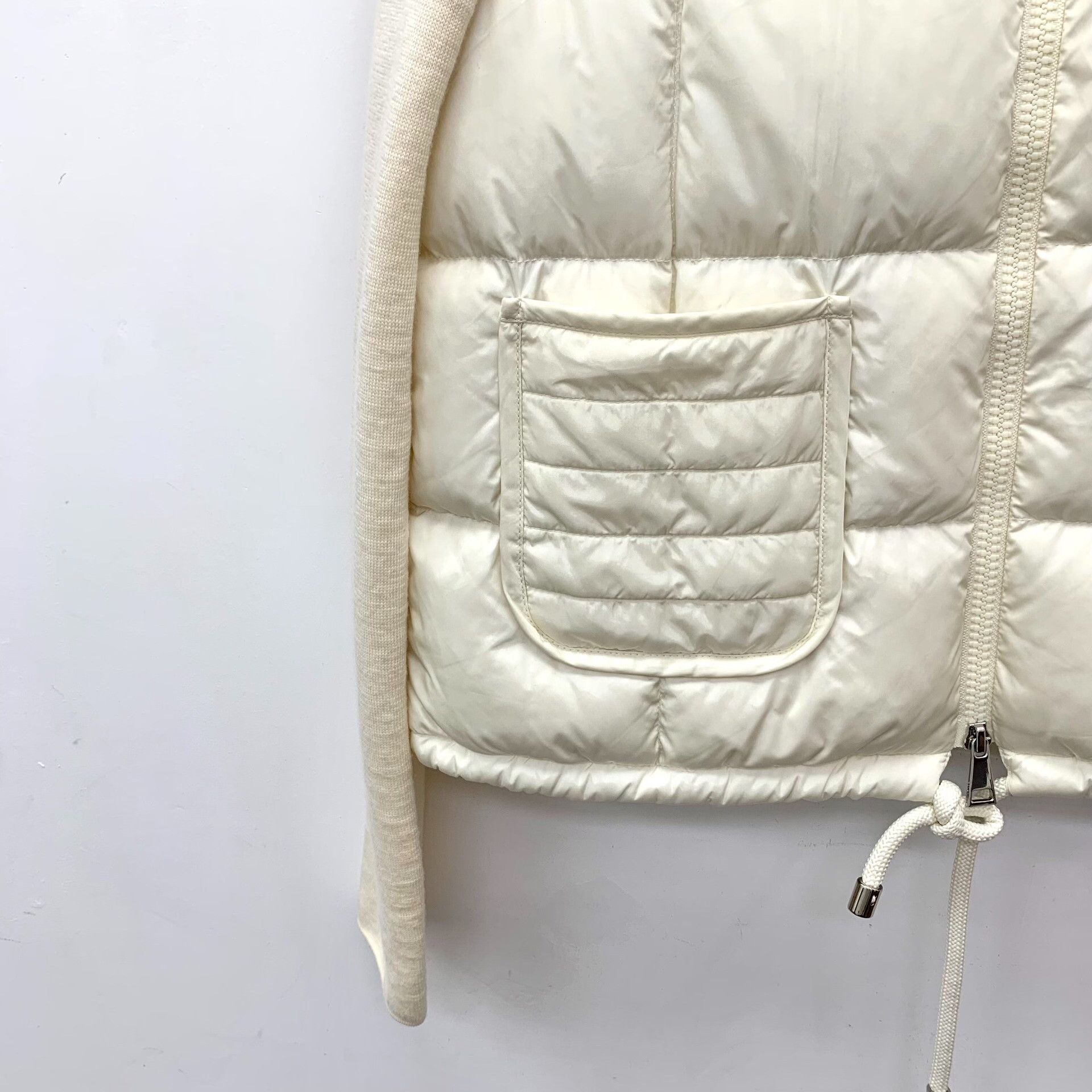 Moncler Moncler White Down Jacket XXS Women Size XXS / US 00 / IT 34 - 4 Thumbnail