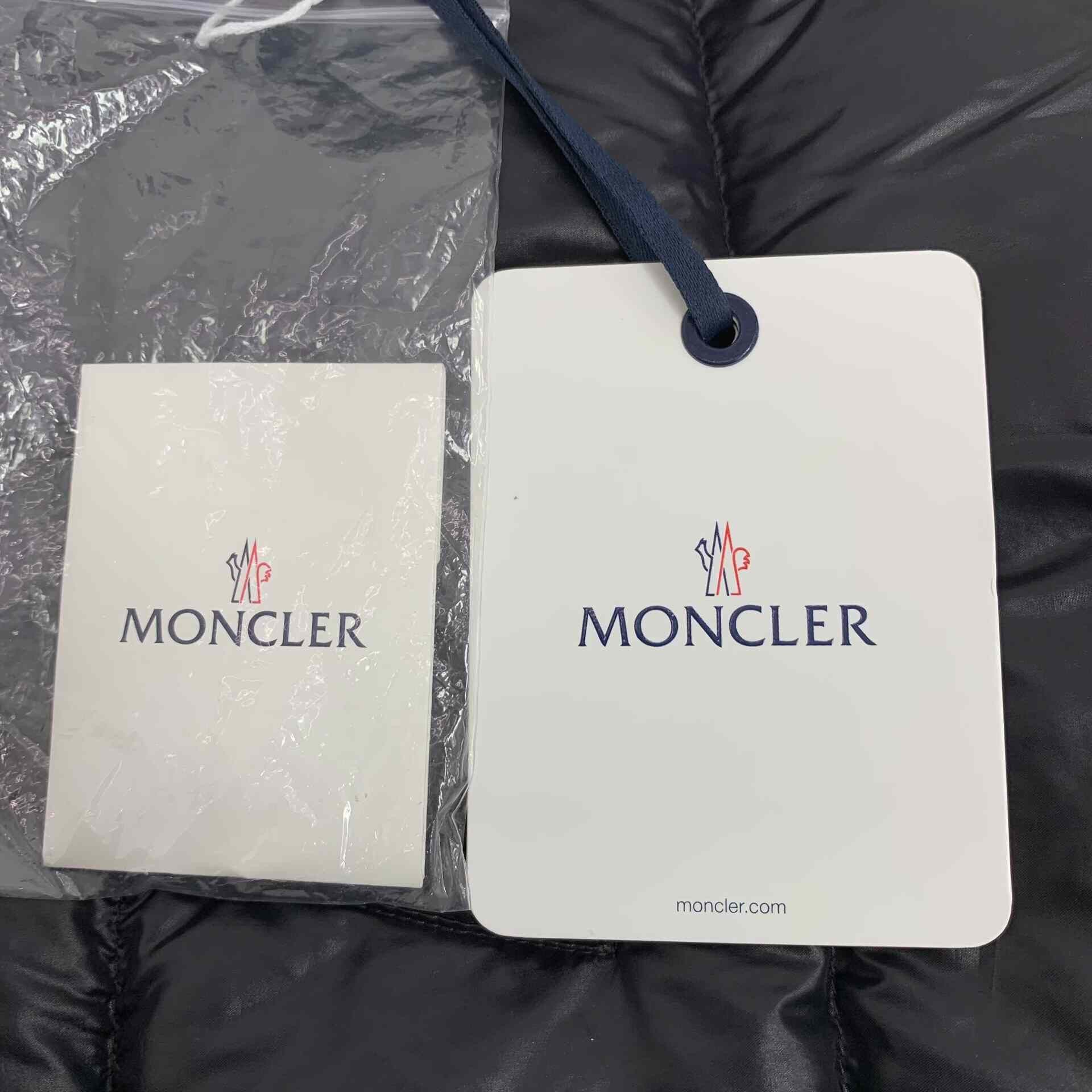 Moncler Moncler Black Long Sleeve Shirt M Men Size US M / EU 48-50 / 2 - 7 Thumbnail