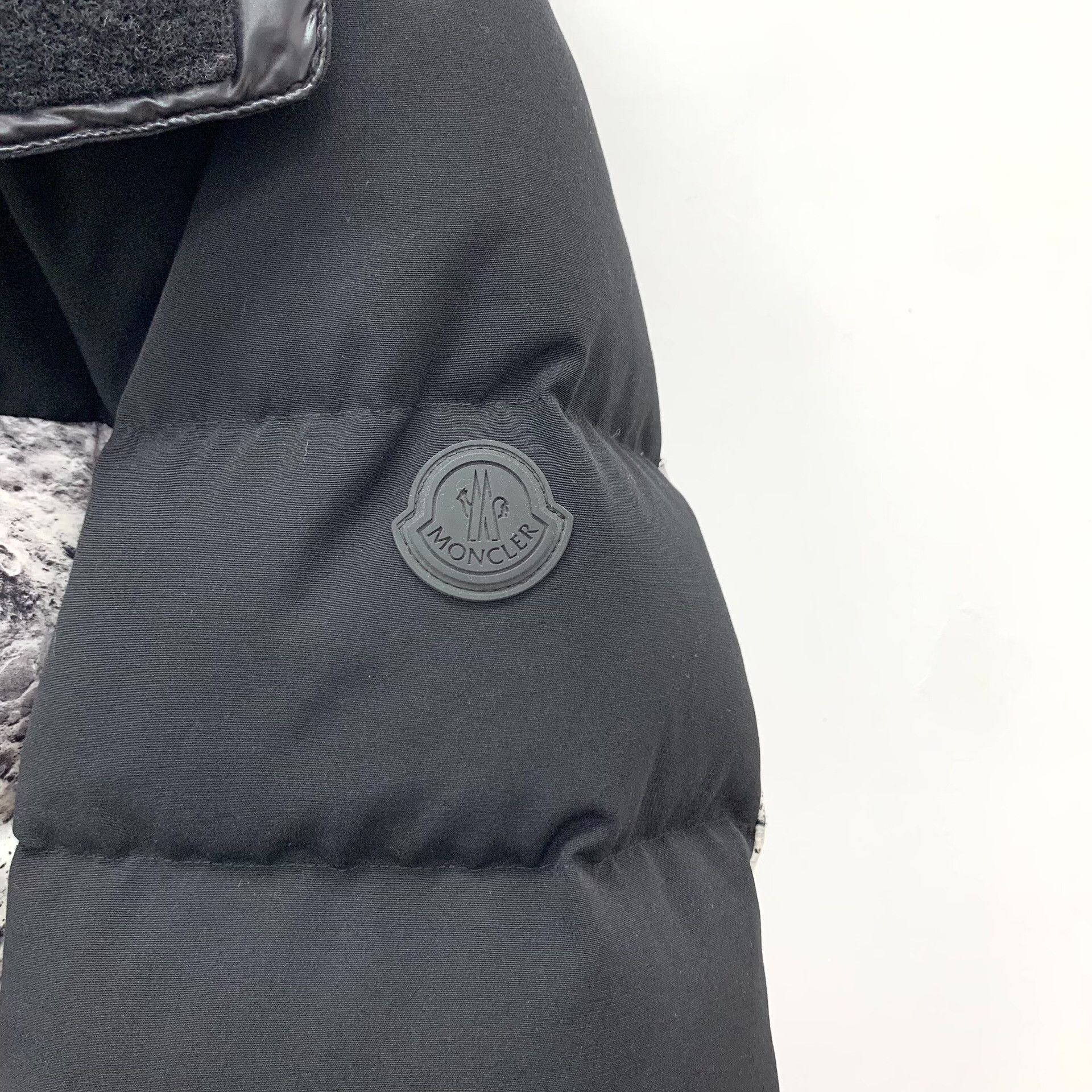 Moncler Moncler Black Heavy Coat L Men Size US L / EU 52-54 / 3 - 5 Thumbnail
