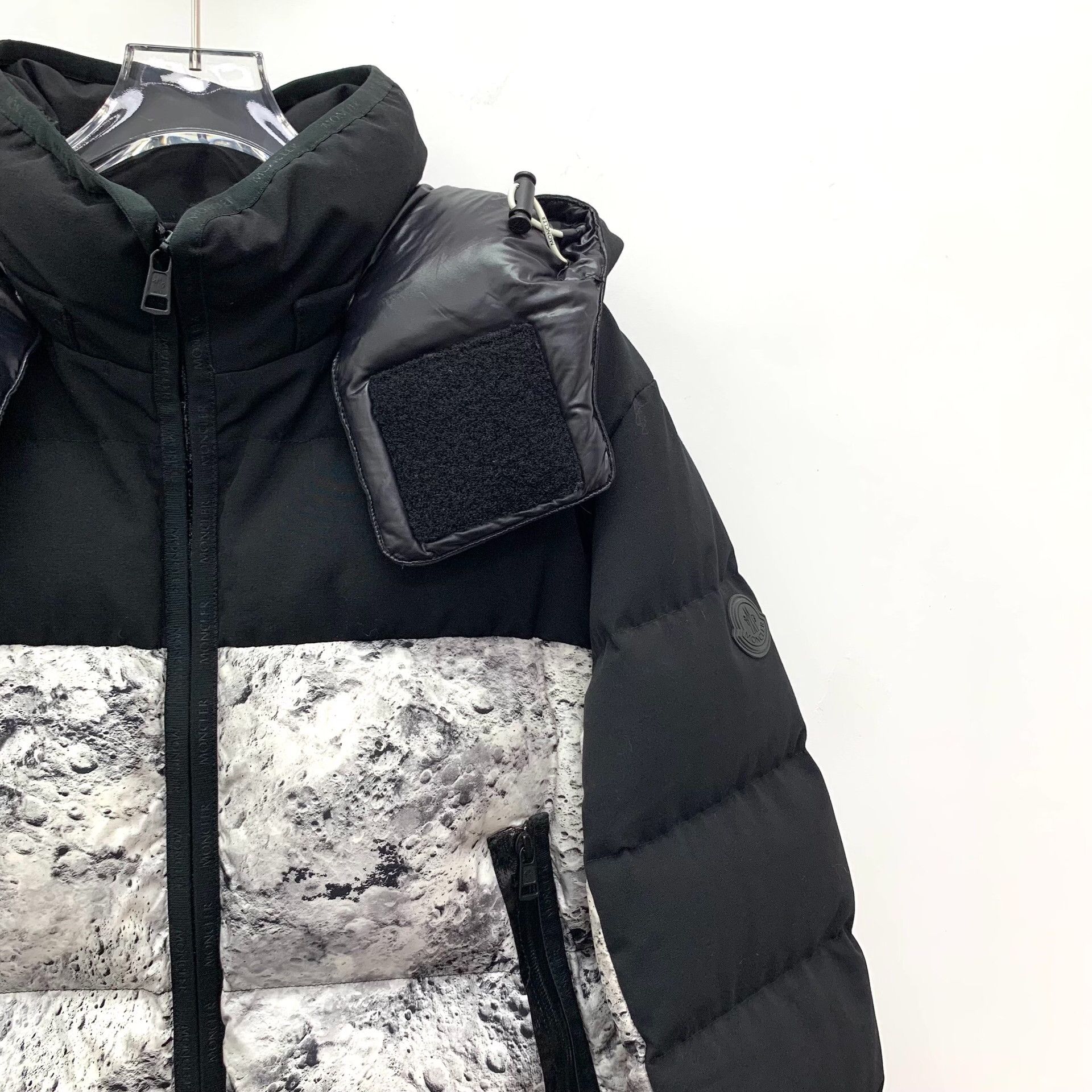 Moncler Moncler Black Heavy Coat L Men Size US L / EU 52-54 / 3 - 3 Thumbnail