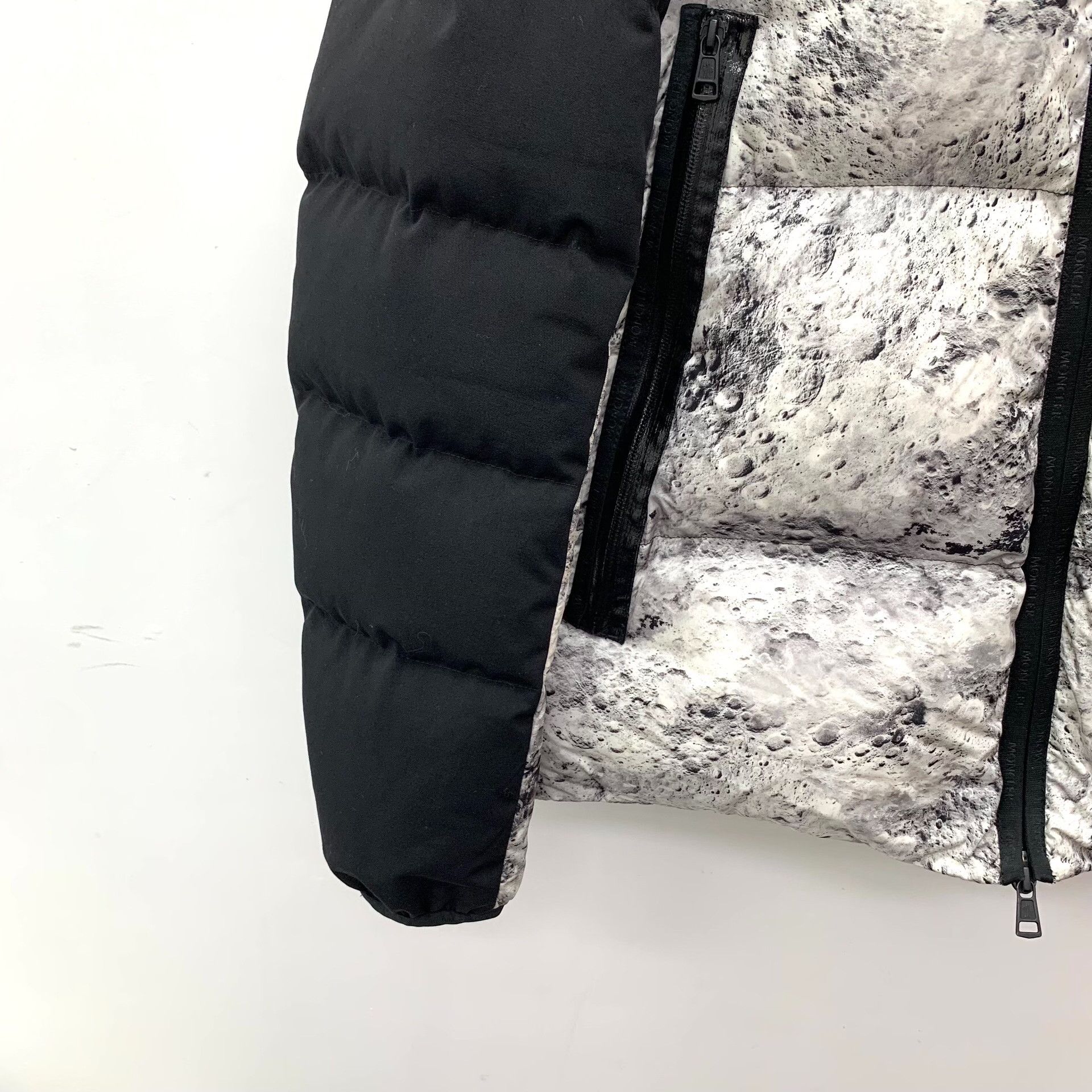 Moncler Moncler Black Heavy Coat L Men Size US L / EU 52-54 / 3 - 4 Thumbnail