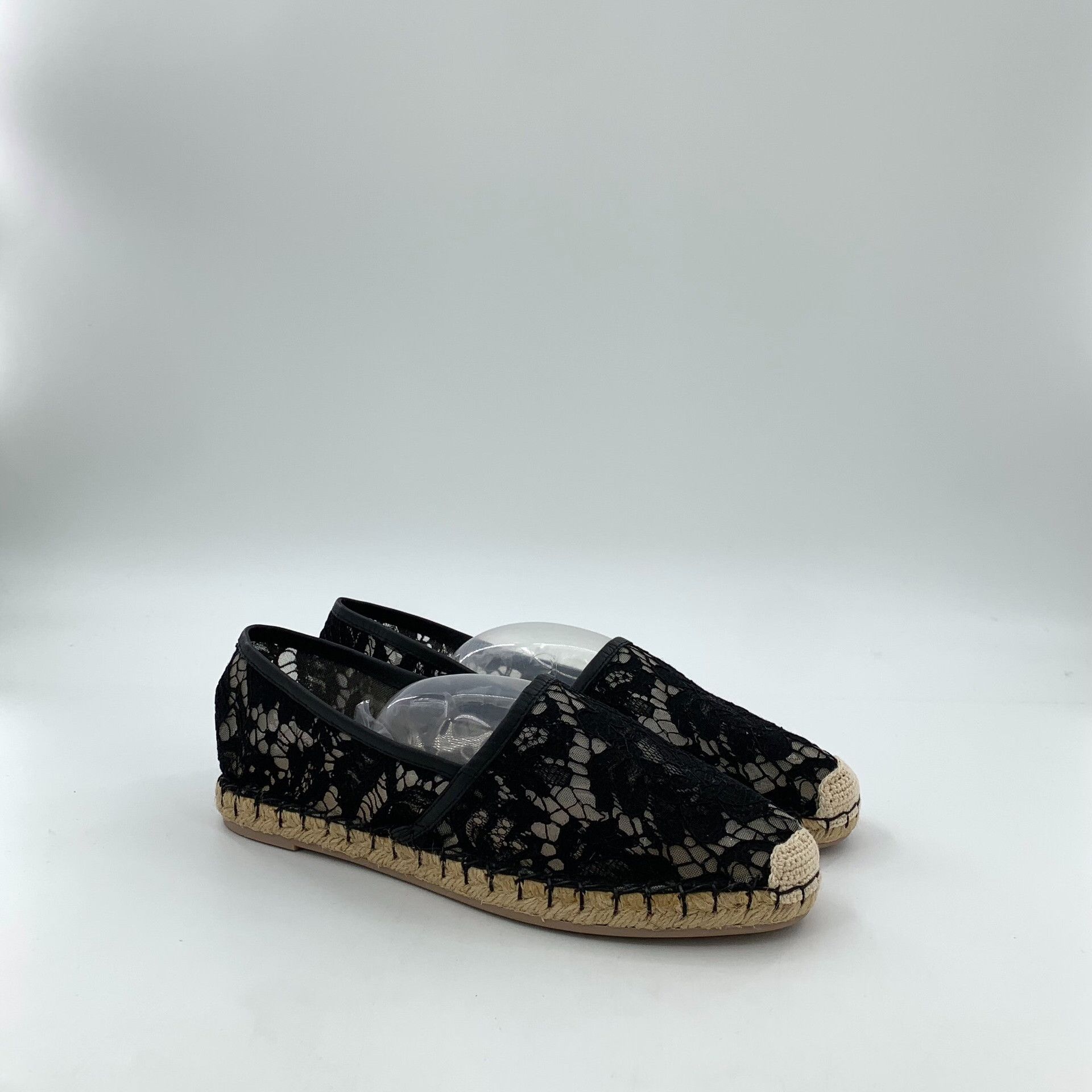 Valentino Valentino Black Lowtop Sneakers 38 Women Size US 7.5 / IT 37.5 - 2 Thumbnail