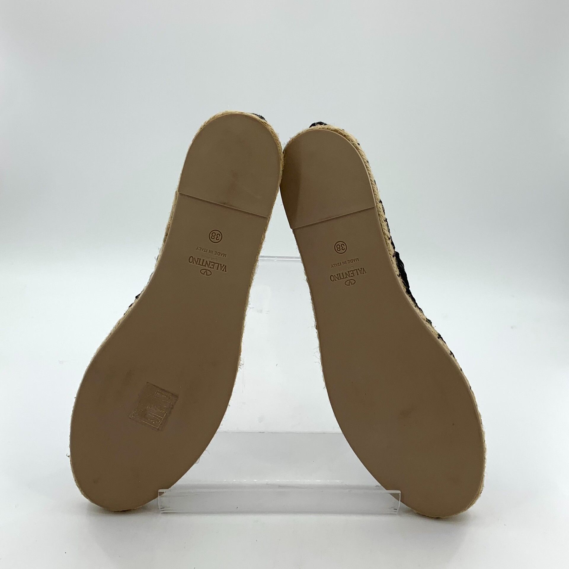 Valentino Valentino Black Lowtop Sneakers 38 Women Size US 7.5 / IT 37.5 - 5 Thumbnail