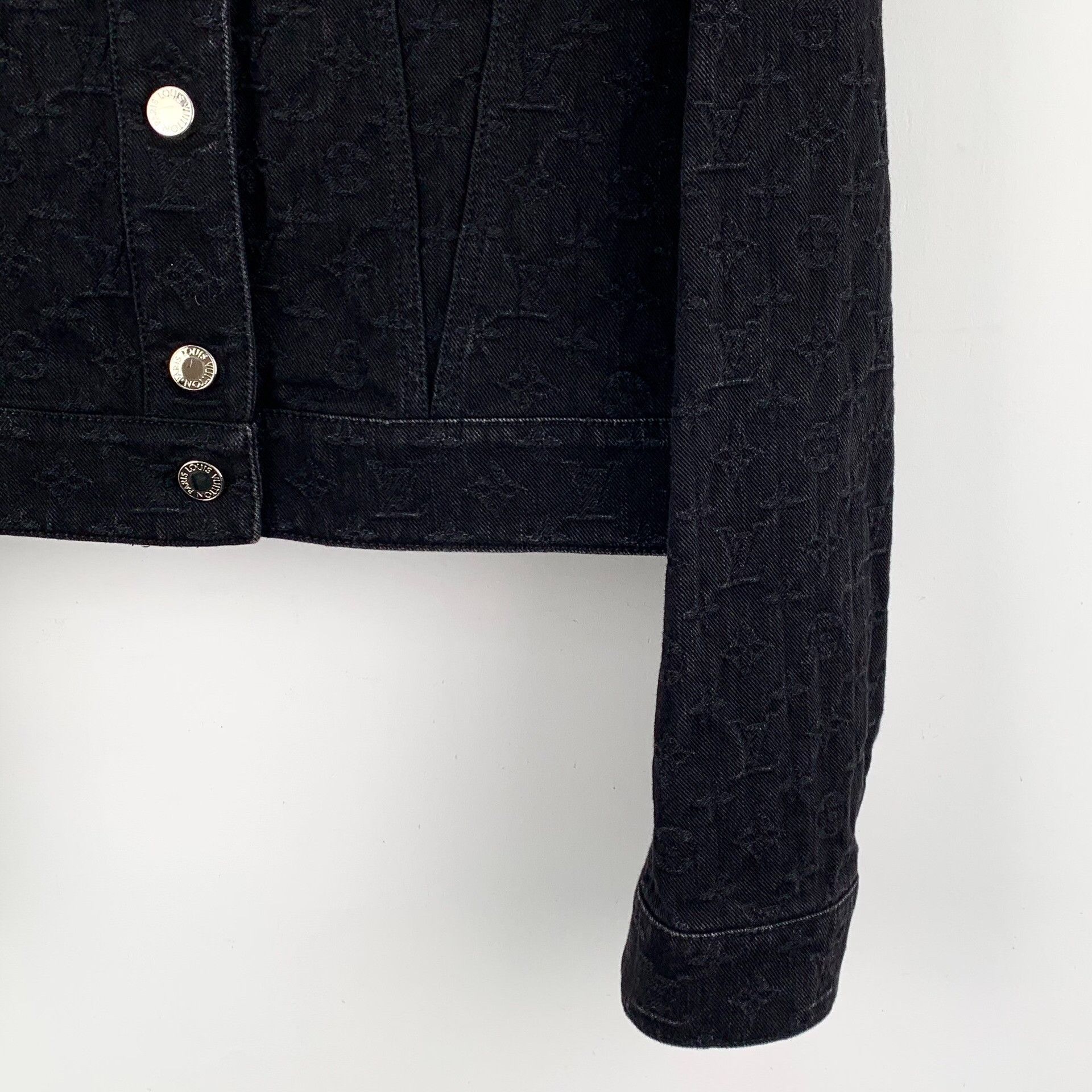 Louis Vuitton Louis Vuitton Black Jacket 42 Women Size M / US 6-8 / IT 42-44 - 4 Thumbnail