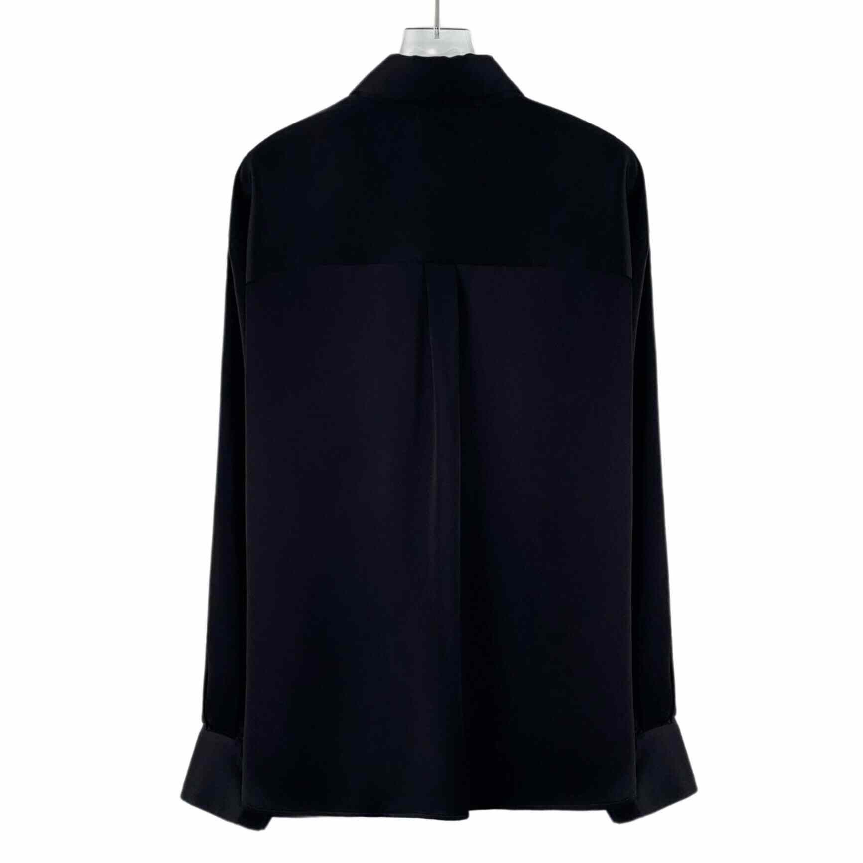 Loewe Loewe Retro Embroidered Black Button Up M Women Size M / US 6-8 / IT 42-44 - 2 Thumbnail