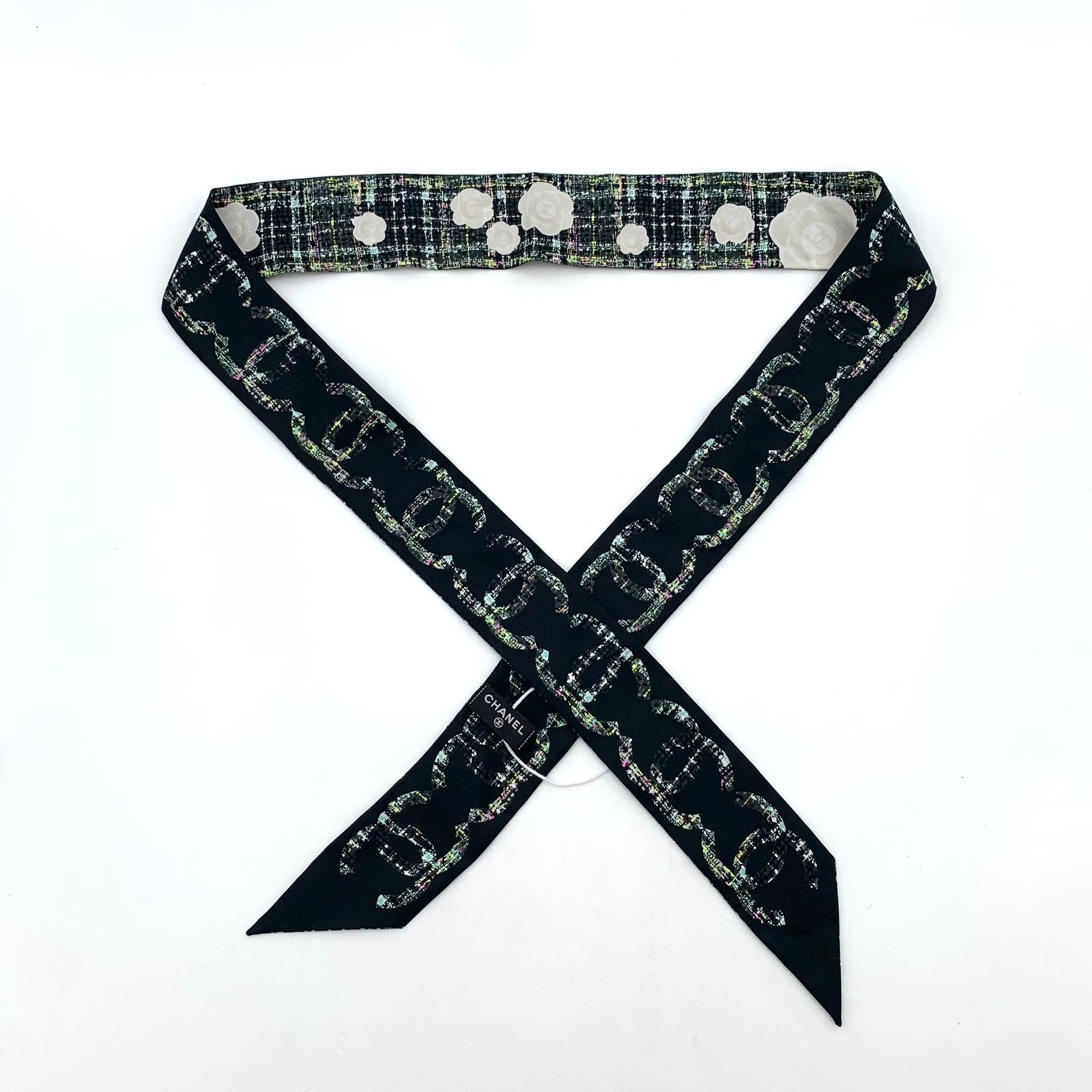 Chanel Chanel Silk Printed Green Scarf M Men Size ONE SIZE - 2 Thumbnail