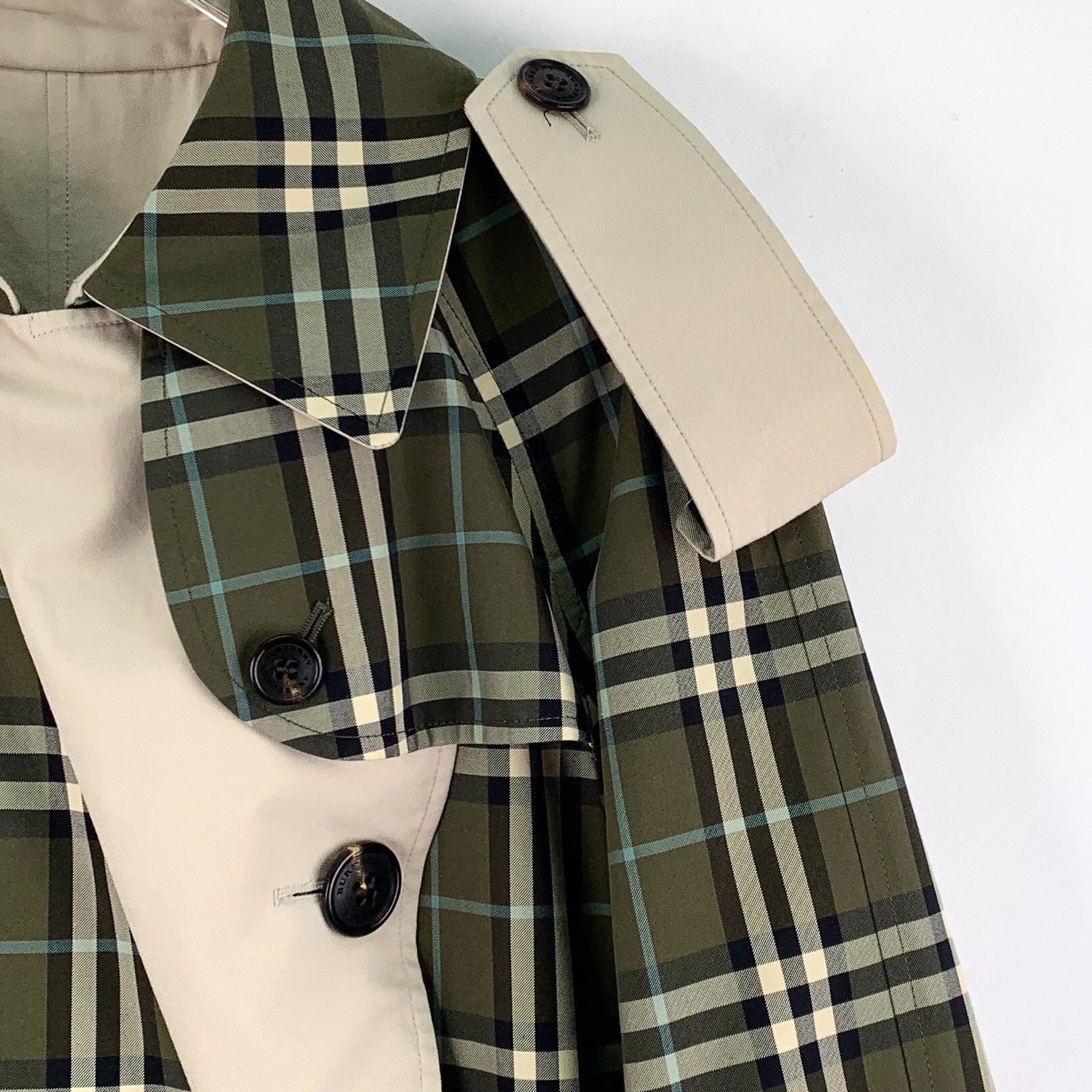 Burberry Burberry Plaid Cotton Green Coat S Women Size S / US 4 / IT 40 - 3 Thumbnail