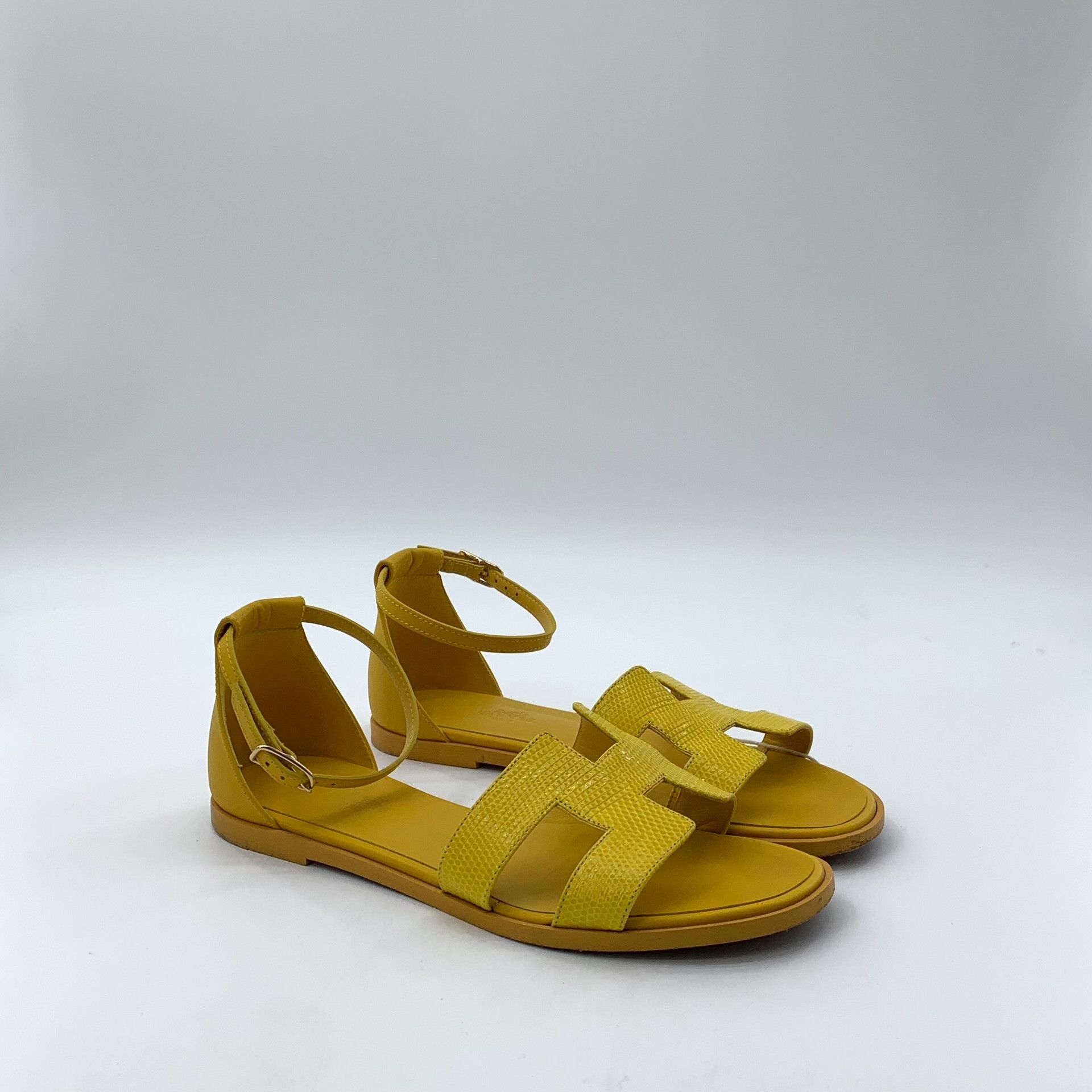 Hermes Hermes Yellow Sandals 37 Women Size US 6.5 / IT 36.5 - 2 Thumbnail