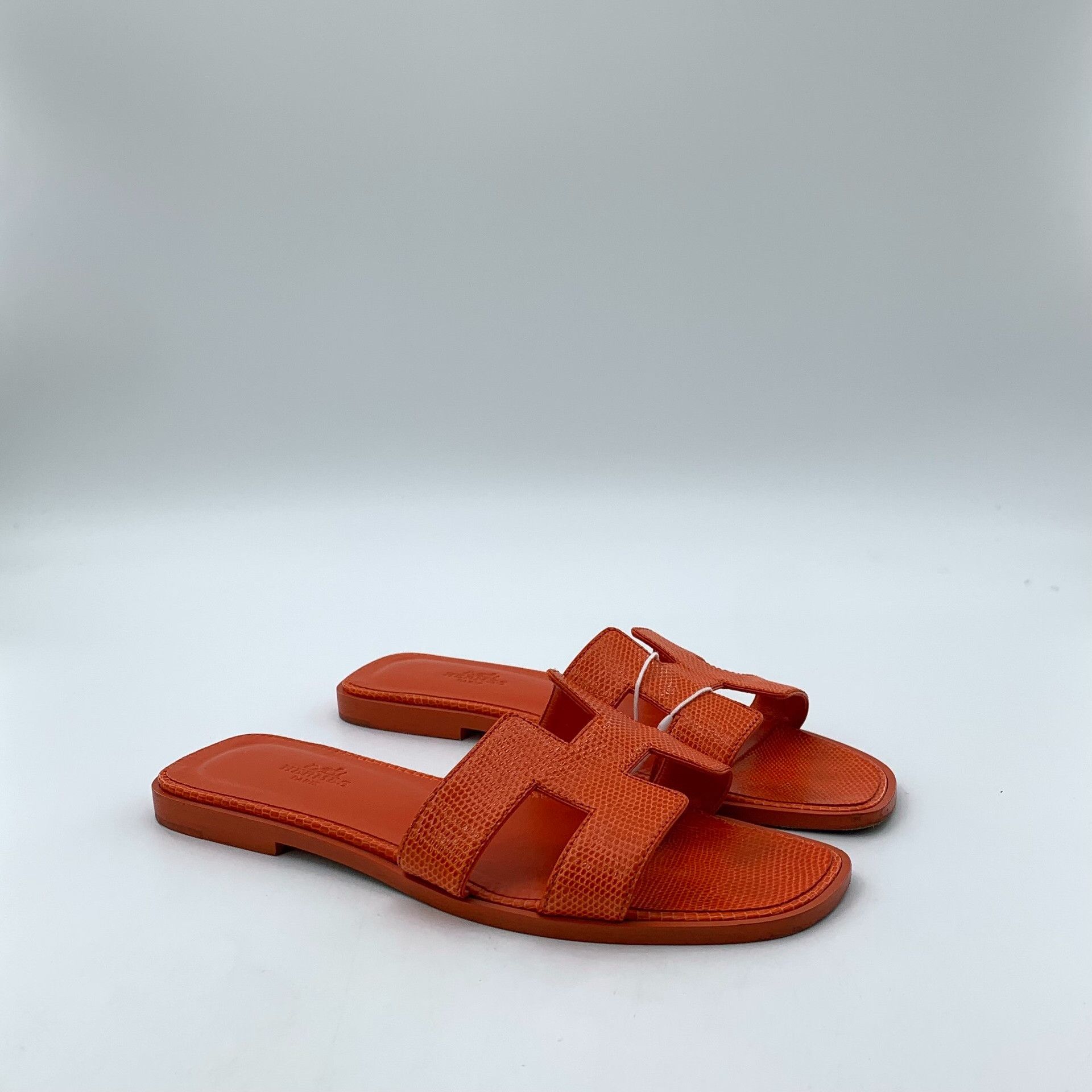 Hermes Hermes Red Sandals 38 Women Size US 7.5 / IT 37.5 - 2 Thumbnail