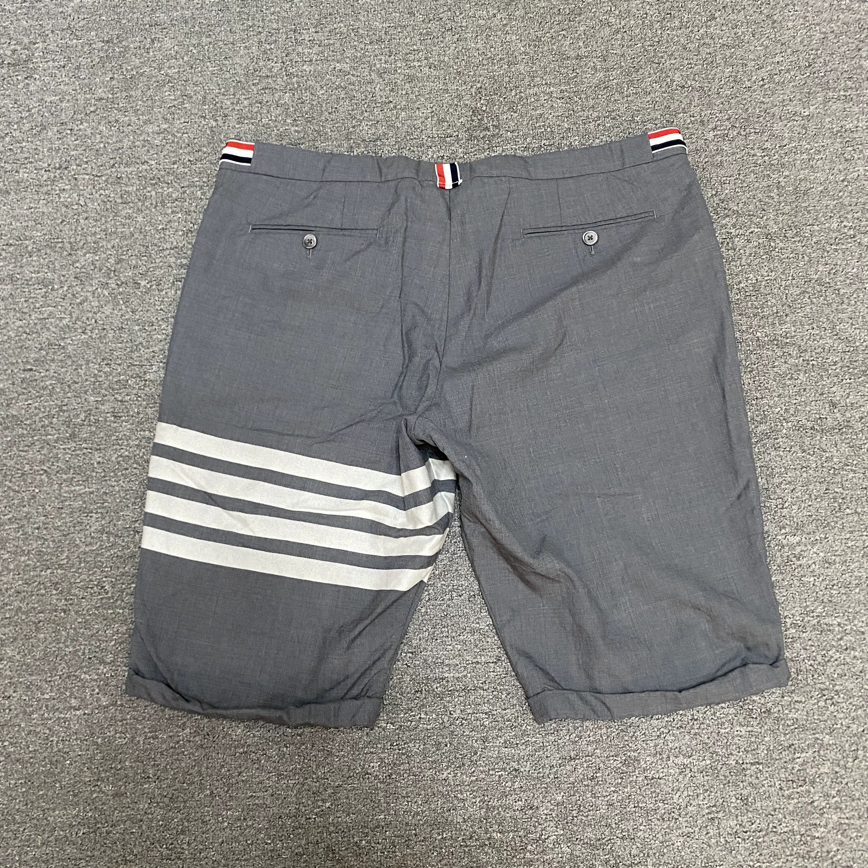 Thom Browne Thom Browne TB Shorts Size US 30 / EU 46 - 2 Thumbnail
