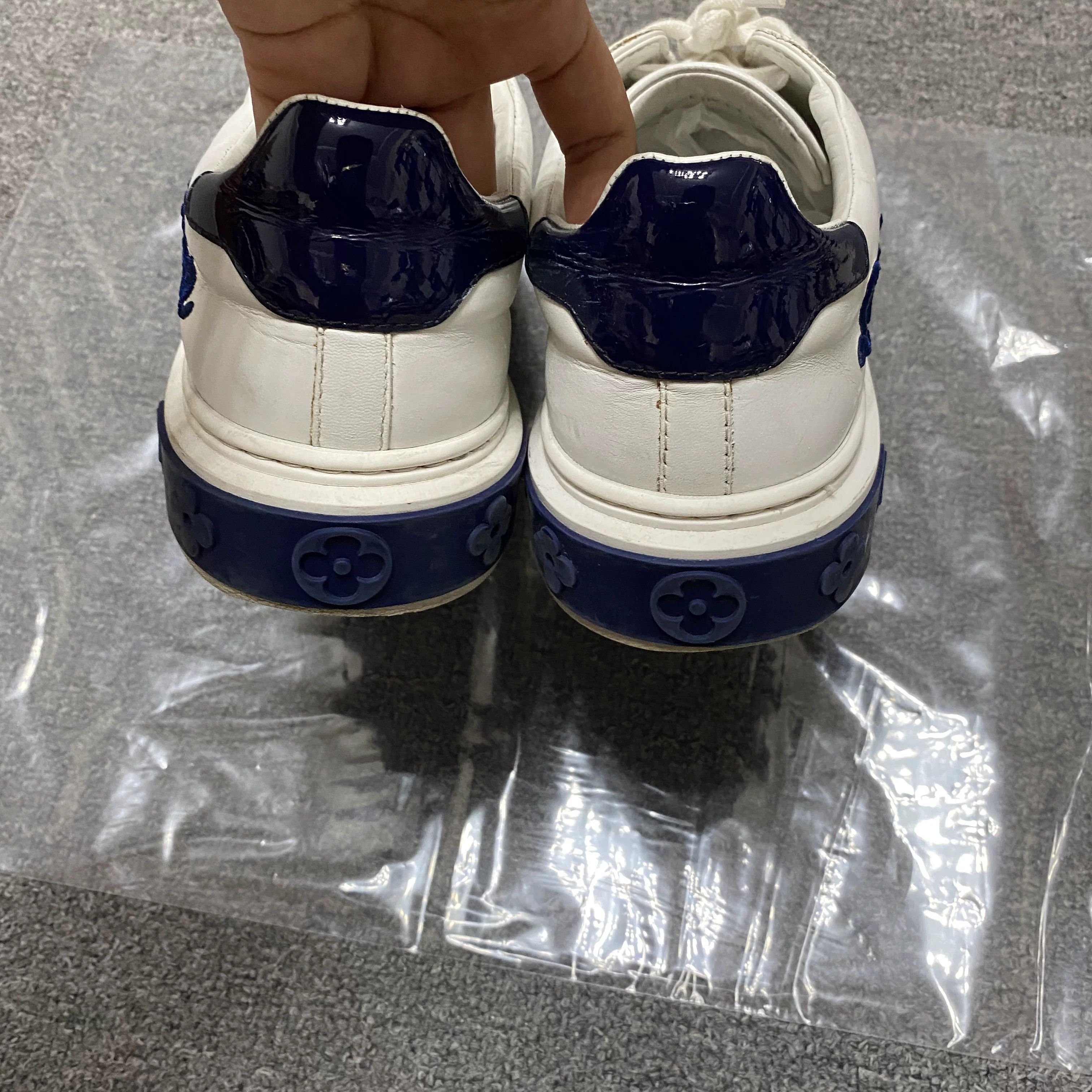 Louis Vuitton Louis Vuitton LV Embroidered Logo White Shoes Size US 8 / EU 41 - 6 Thumbnail