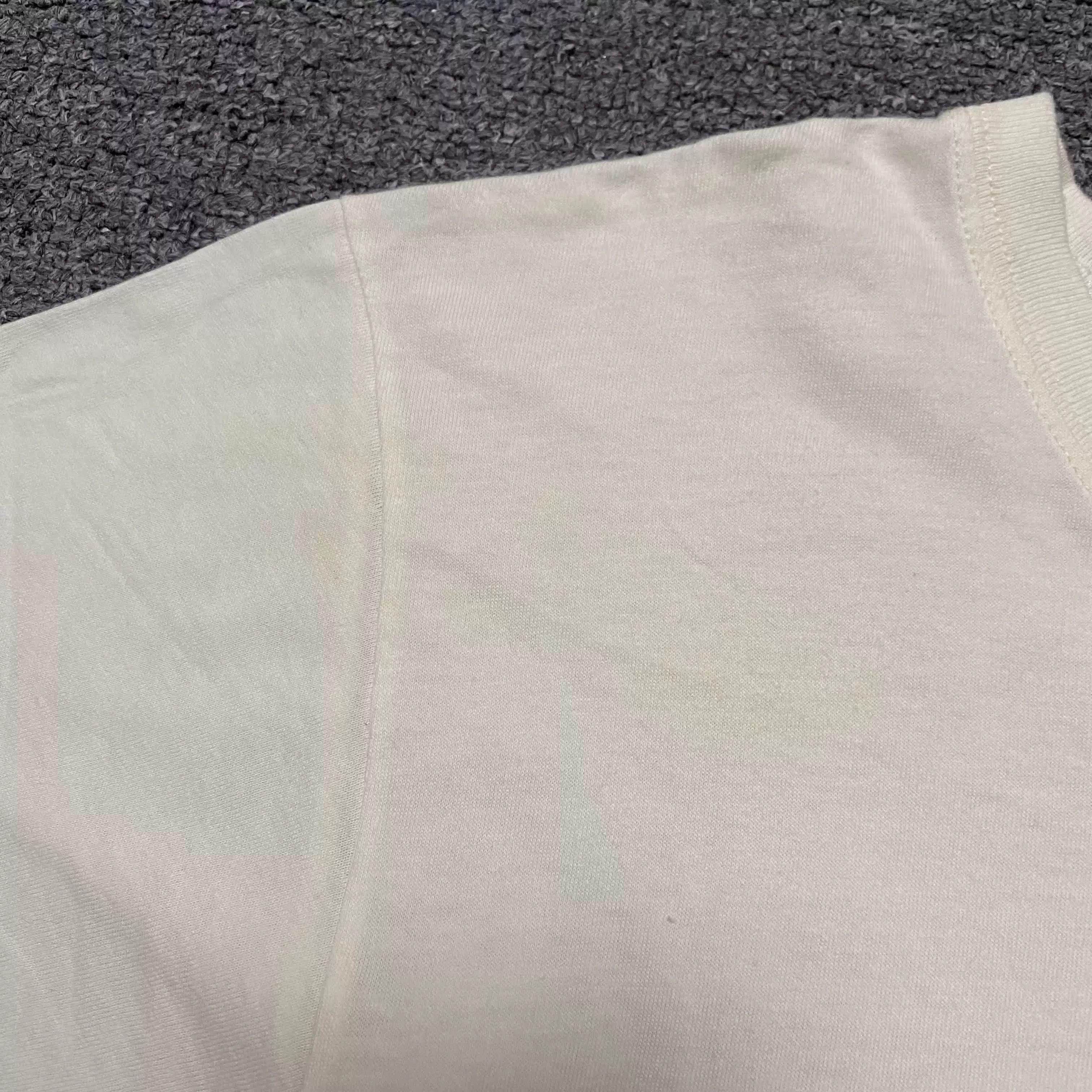 Gucci GUCCI Graffiti Logo Short Sleeve Size US S / EU 44-46 / 1 - 4 Thumbnail