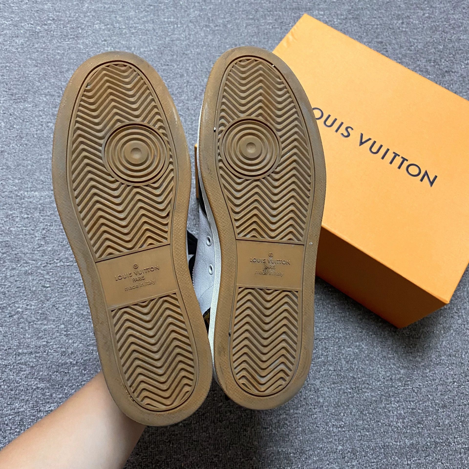 Louis Vuitton Louis Vuitton Rivoli Monogram Sneakers Size US 6.5 / EU 39-40 - 6 Thumbnail