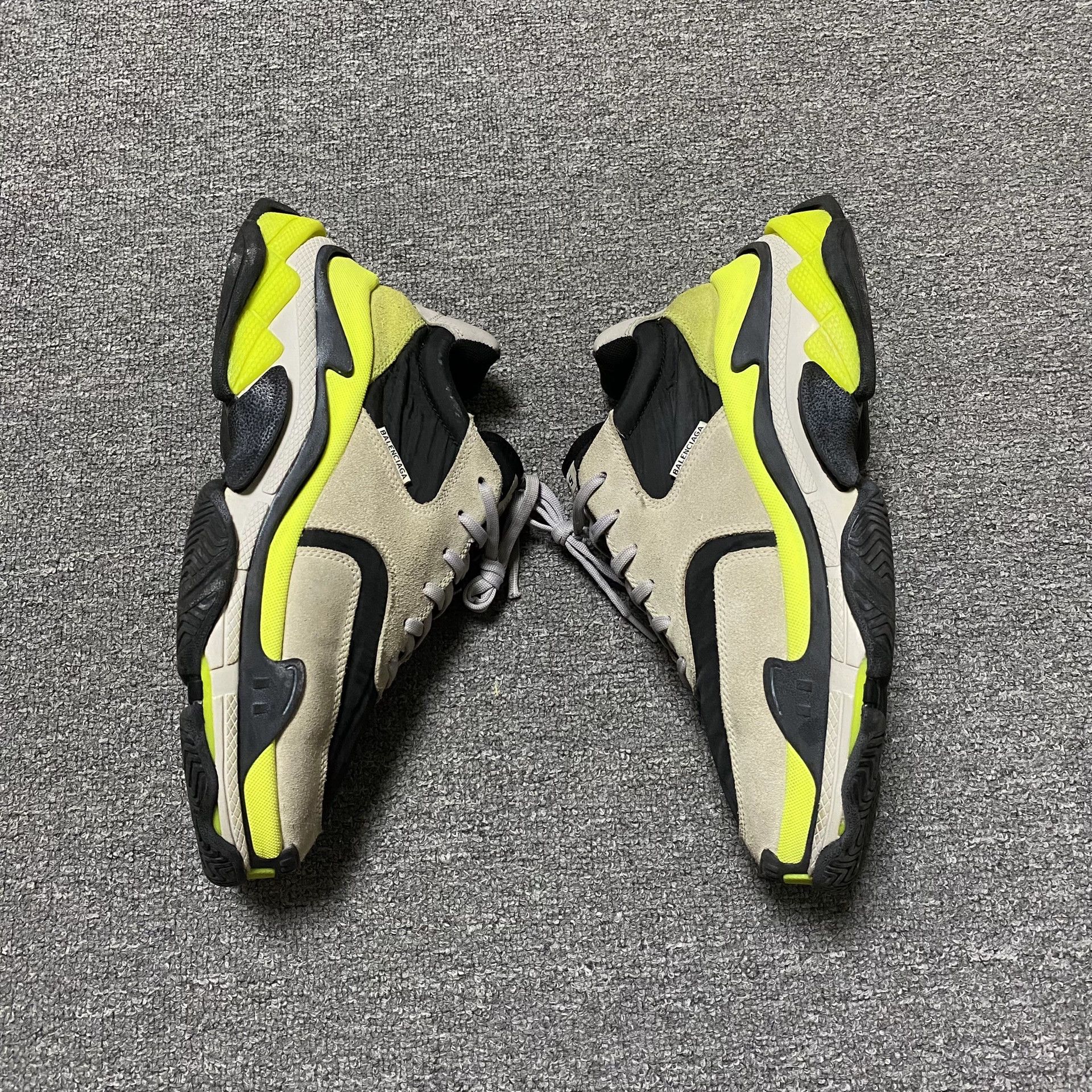 Balenciaga Balenciaga Triples Chunky Sneakers Size US 9 / EU 42 - 3 Thumbnail