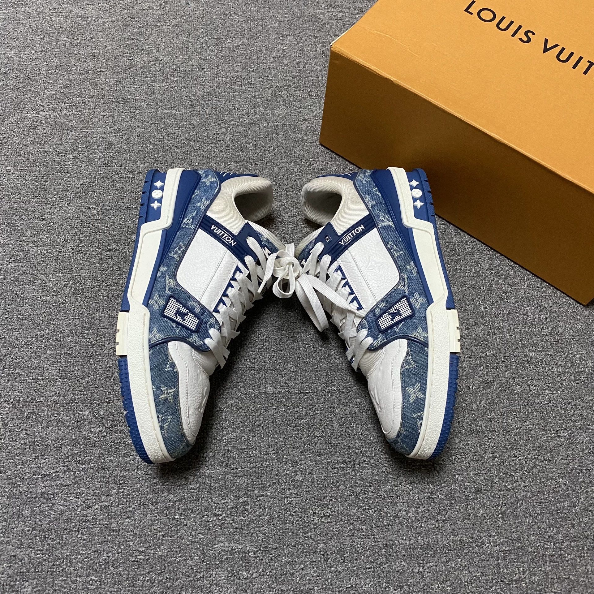 Louis Vuitton Louis Vuitton Lv TRAINER Blue Denim Size US 9.5 / EU 42-43 - 4 Thumbnail