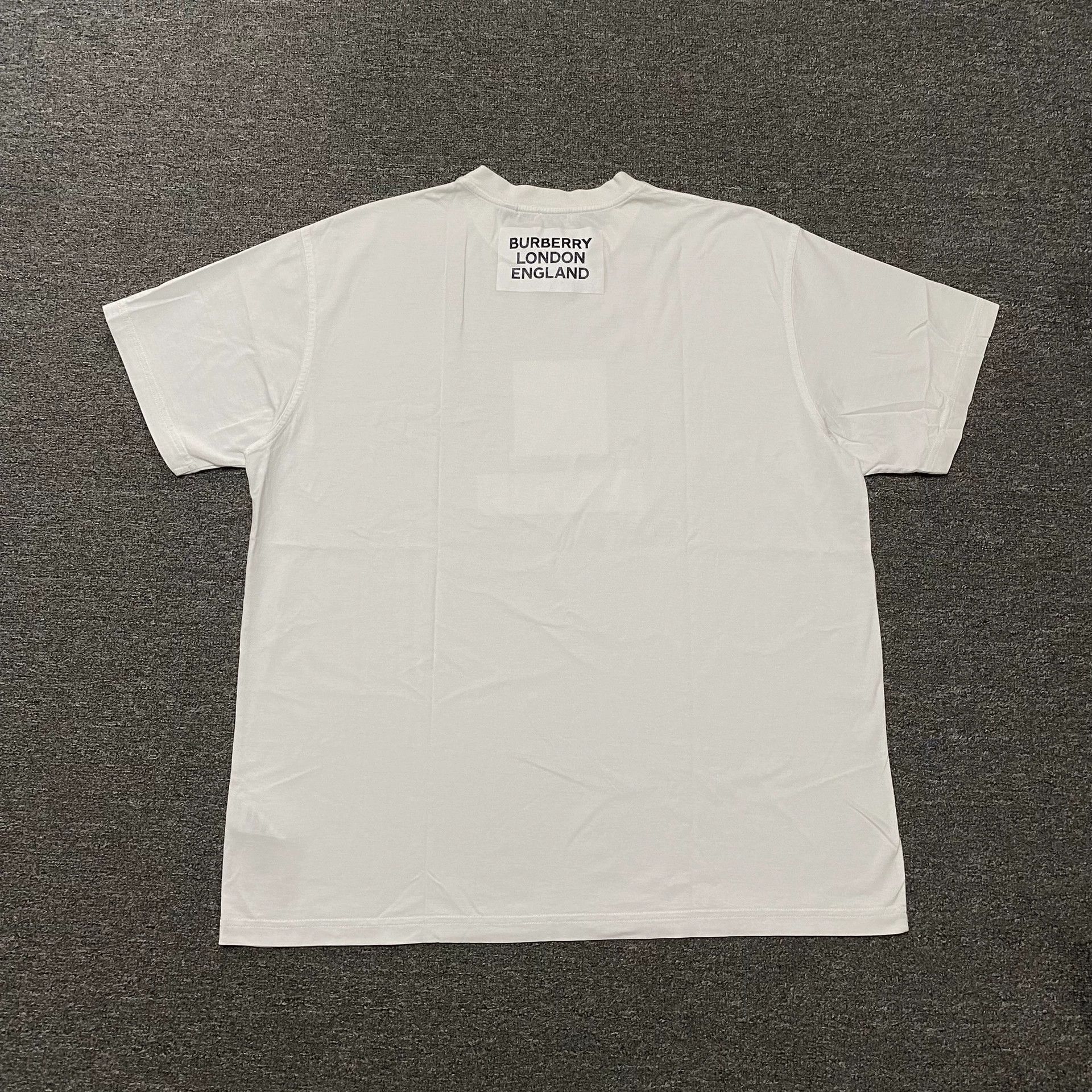Burberry Burberry Deer Short Sleeve Size US M / EU 48-50 / 2 - 2 Thumbnail