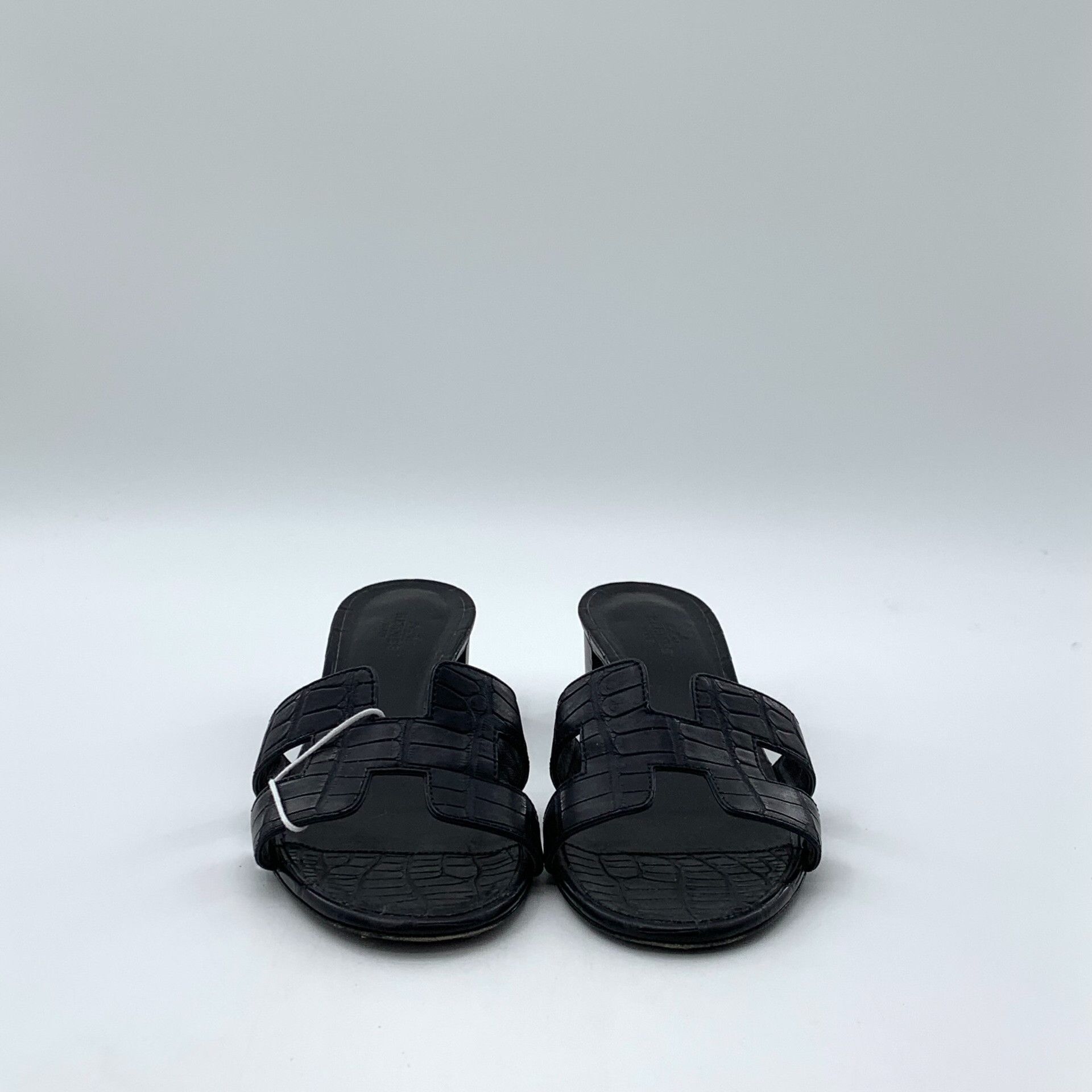 Hermes Hermes Black Sandals 38 Women Size US 7.5 / IT 37.5 - 3 Thumbnail