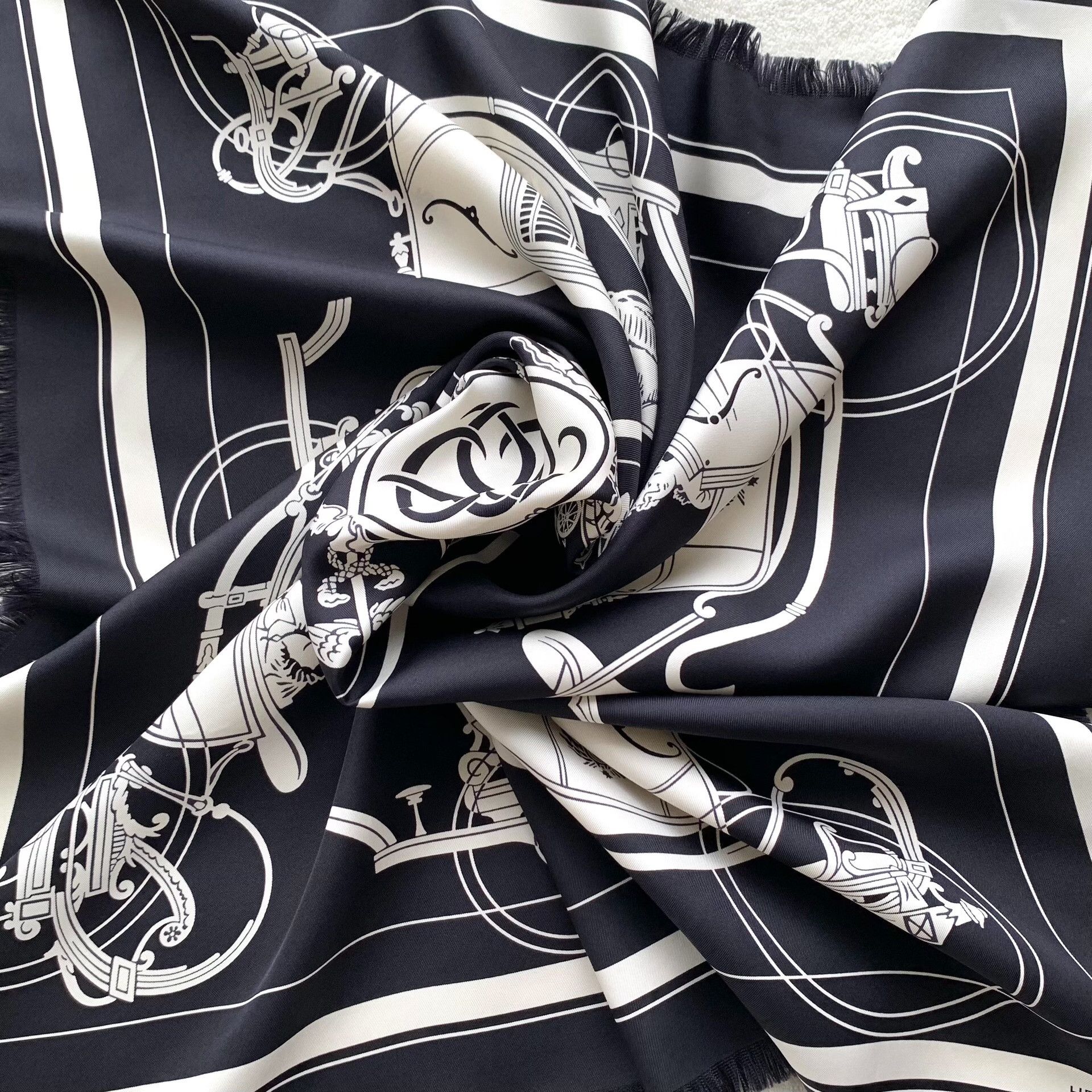 Hermes Hermes Black Scarf 37 Men Size ONE SIZE - 8 Thumbnail