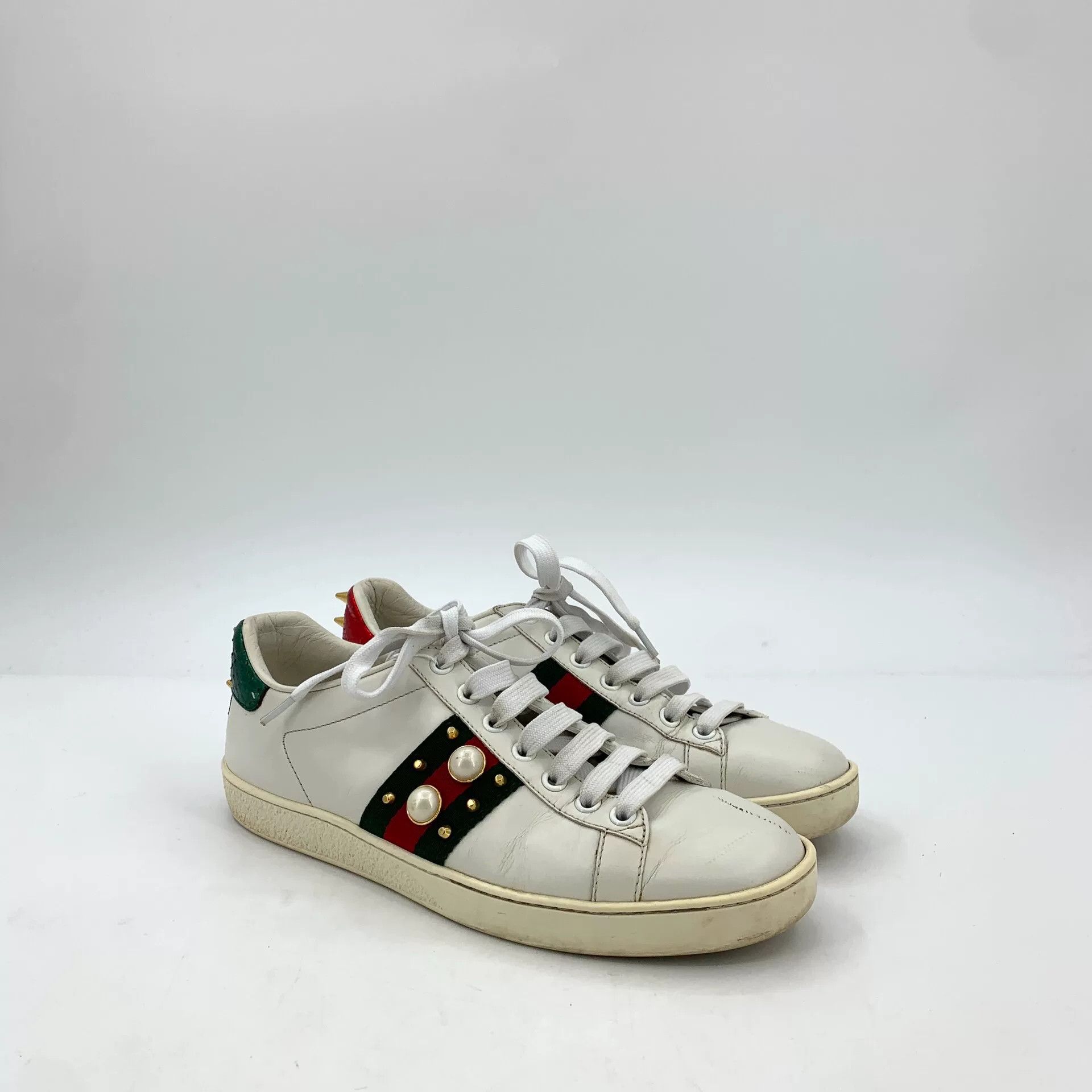 Gucci Gucci White Lowtop Sneakers 36 Women Size US 6 / IT 36 - 2 Thumbnail