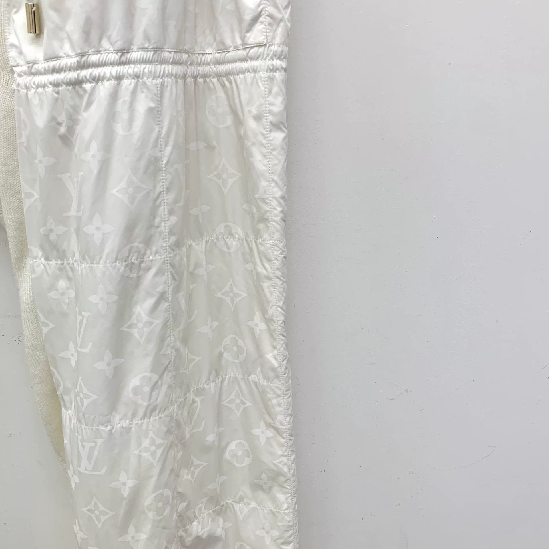 Louis Vuitton Louis Vuitton White Sweatpants XS Men Size US 28 / EU 44 - 4 Thumbnail