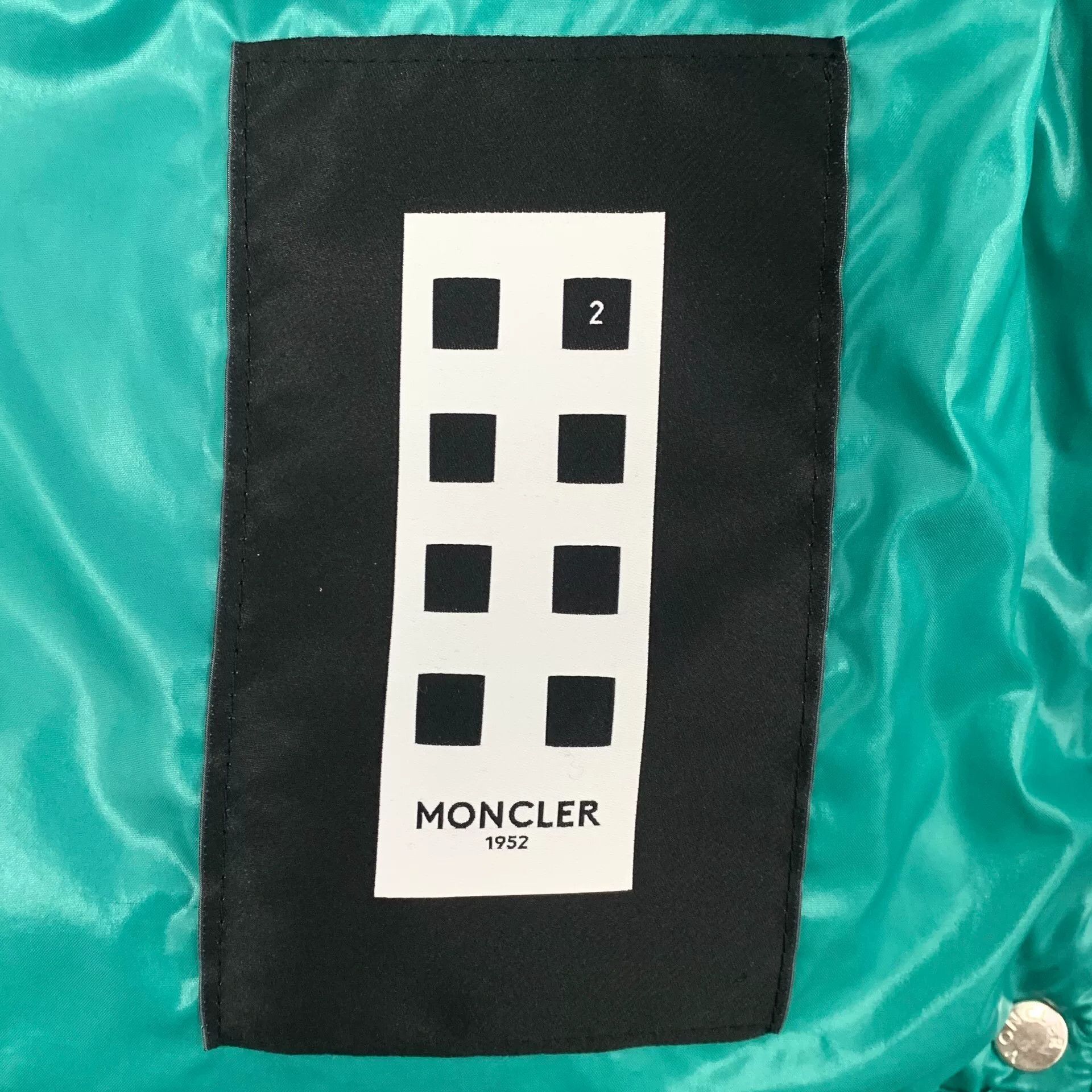 Moncler Moncler Green Down Jacket S Women Size S / US 4 / IT 40 - 7 Thumbnail