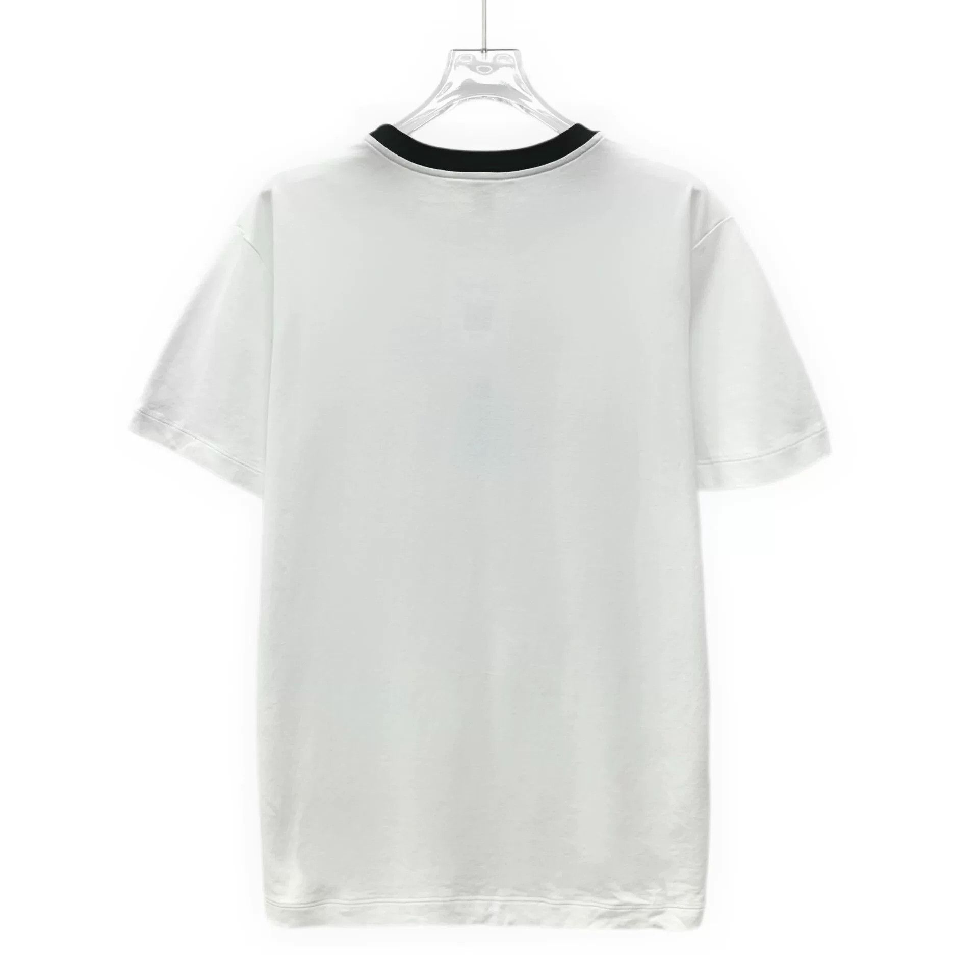 Louis Vuitton Louis Vuitton White T-Shirt L Men Size US L / EU 52-54 / 3 - 2 Thumbnail