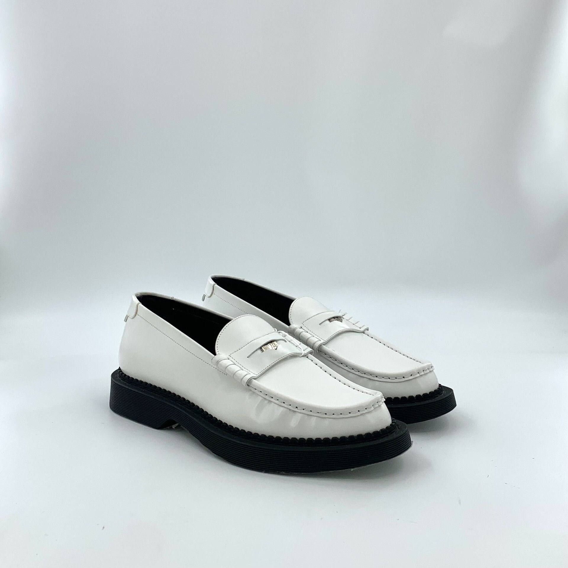 Saint Laurent Paris Saint Laurent Paris White Lowtop Sneakers 40 Women Size US 9 / IT 39 - 2 Thumbnail