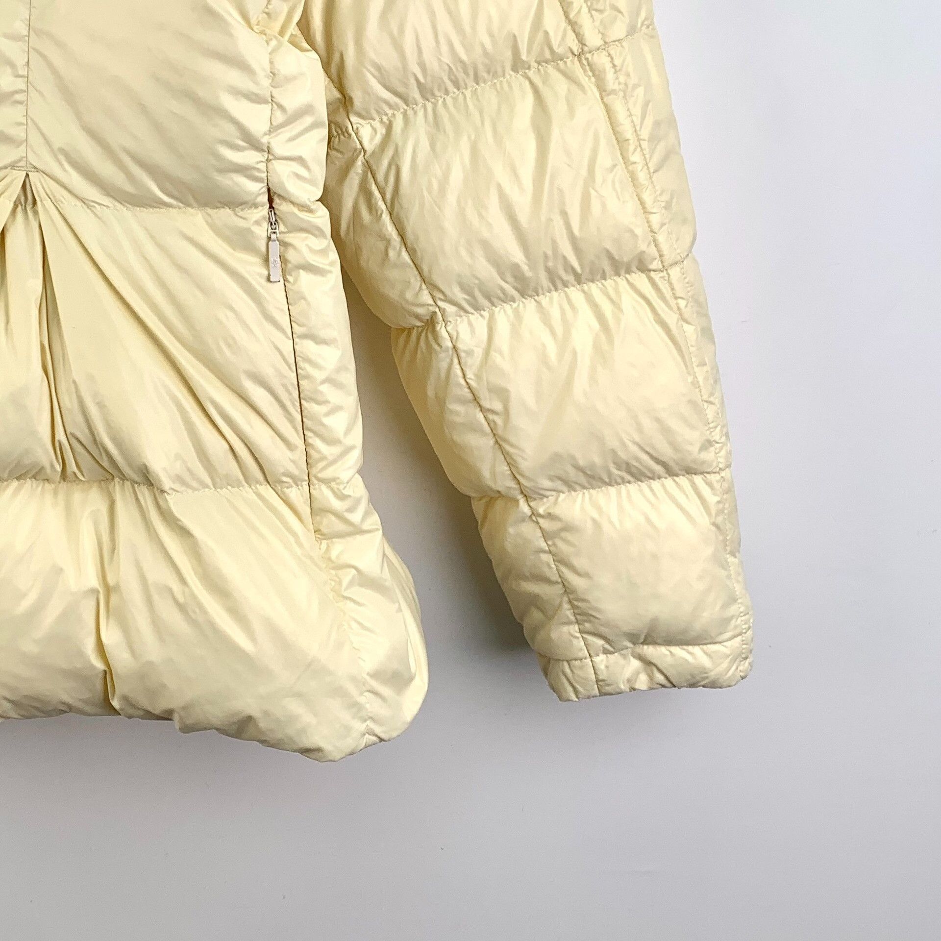 Moncler Moncler Retro Yellow Down Jacket M Women Size M / US 6-8 / IT 42-44 - 4 Thumbnail