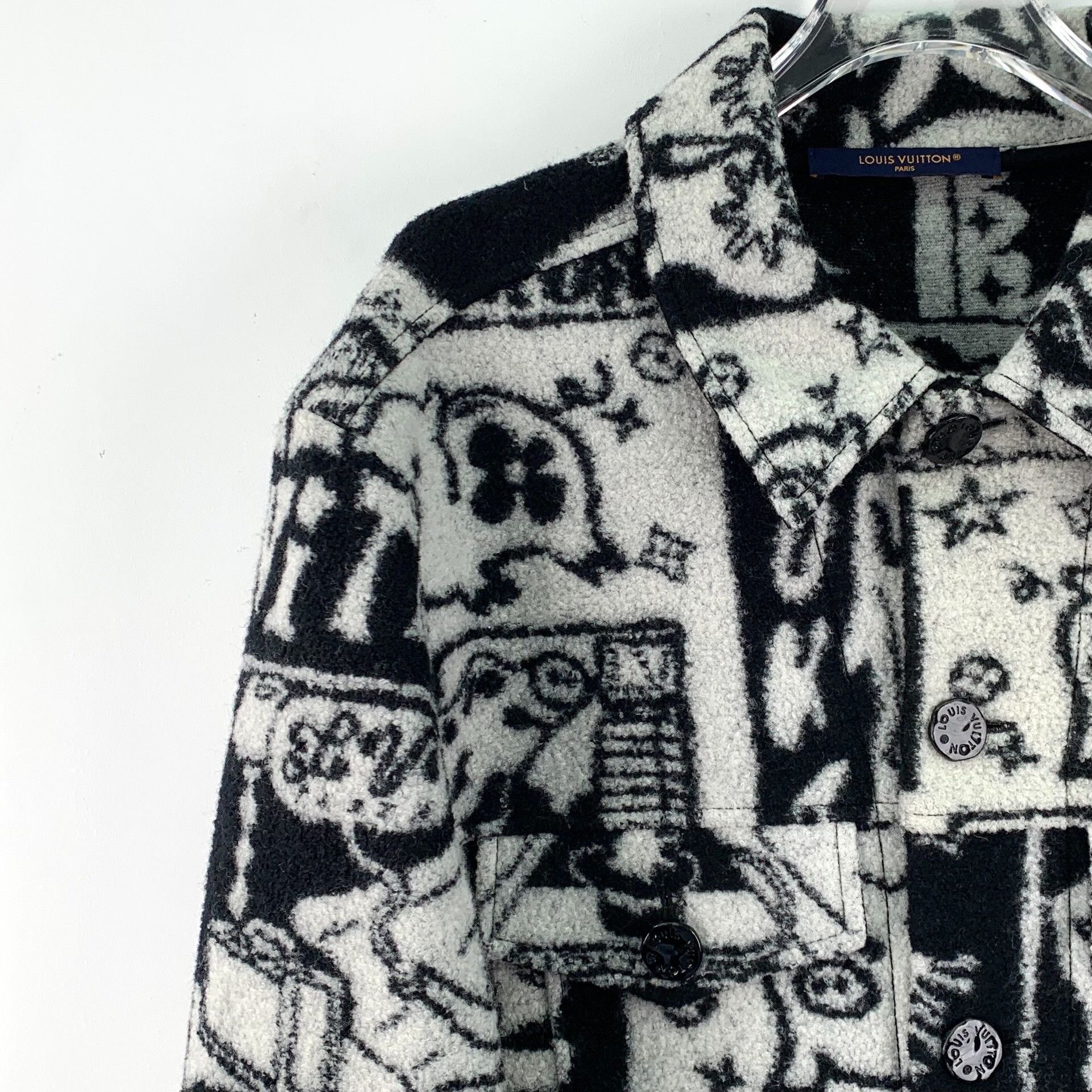 Louis Vuitton Louis Vuitton Multi Jacket M Women Size M / US 6-8 / IT 42-44 - 3 Thumbnail