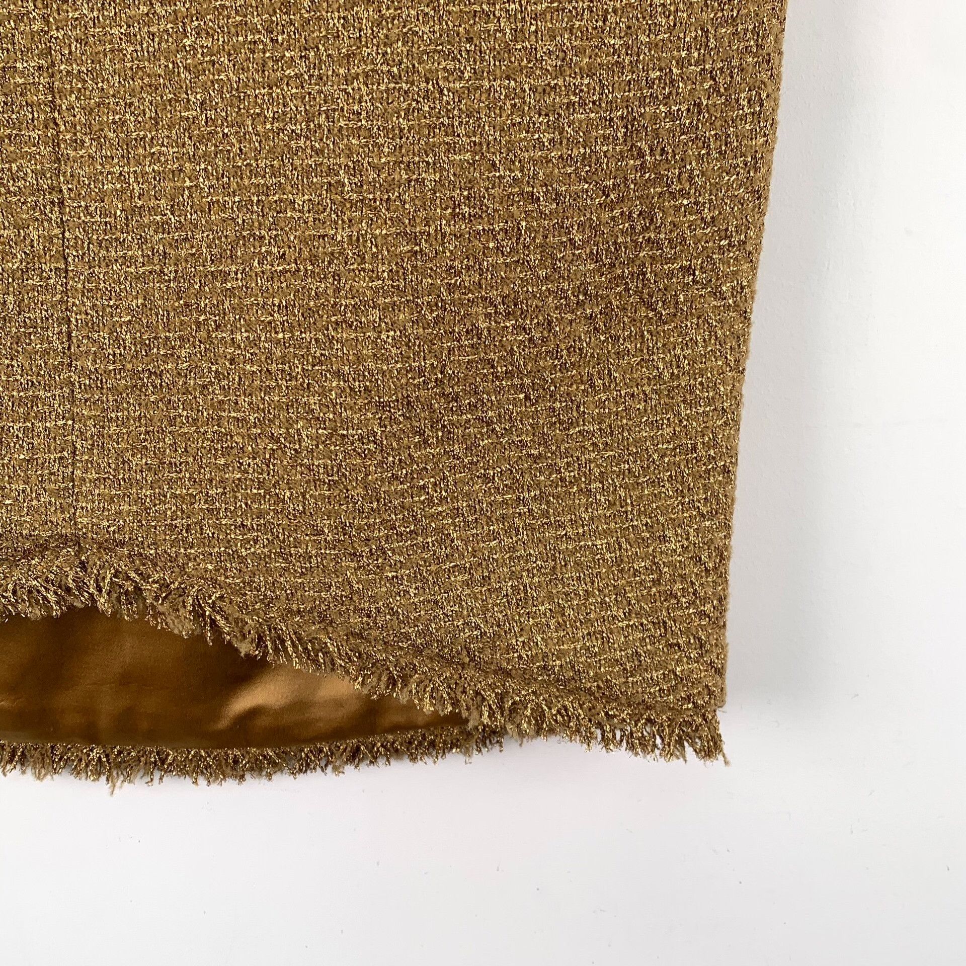 Chanel Chanel Knit Gold Skirt M Women Size 28" / US 6 / IT 42 - 4 Thumbnail