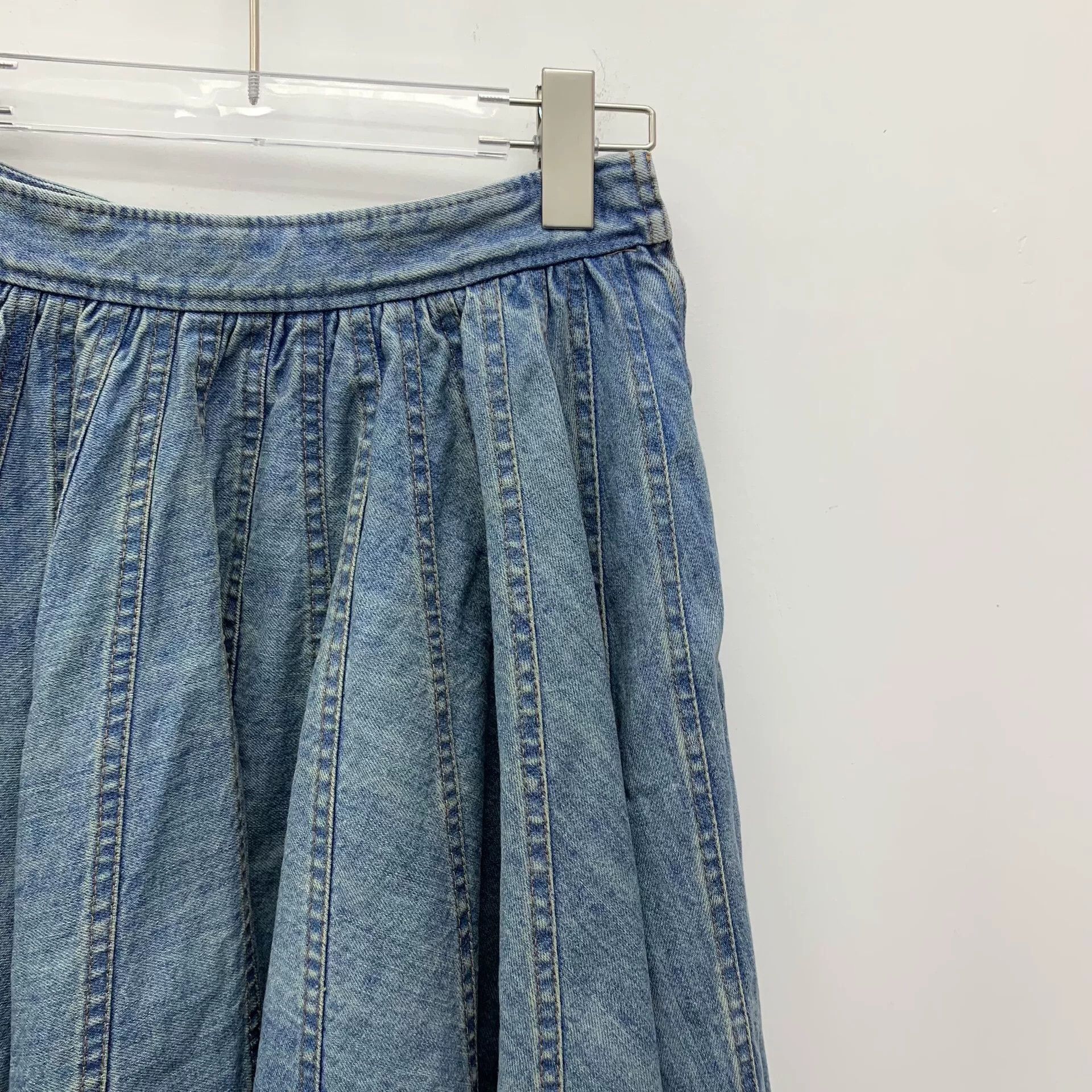 Miu Miu Miu Miu Casual Denim Blue Skirt M Women Size 28" / US 6 / IT 42 - 3 Thumbnail