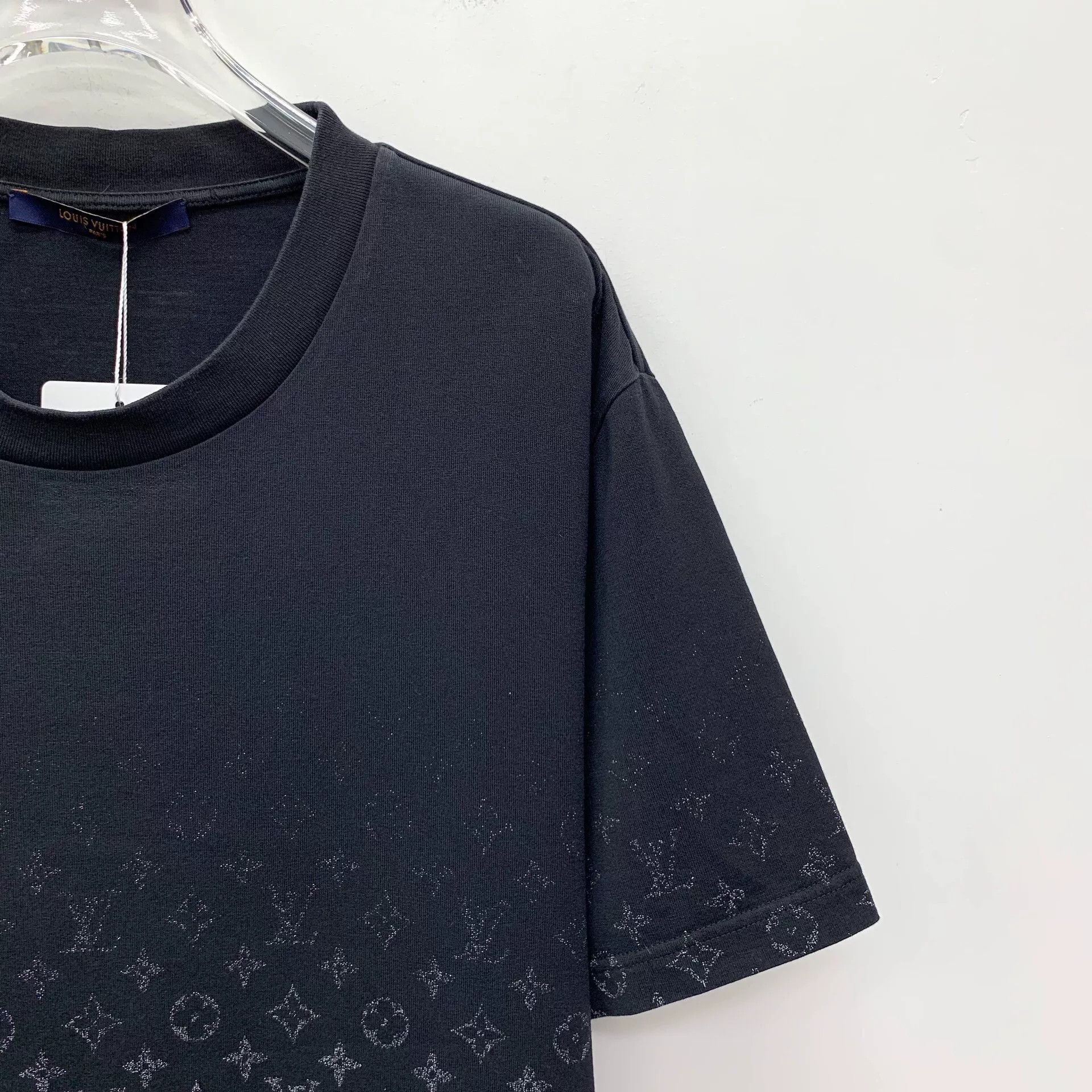 Louis Vuitton Louis Vuitton Multi T-Shirt XXL Men Size US XXL / EU 58 / 5 - 3 Thumbnail
