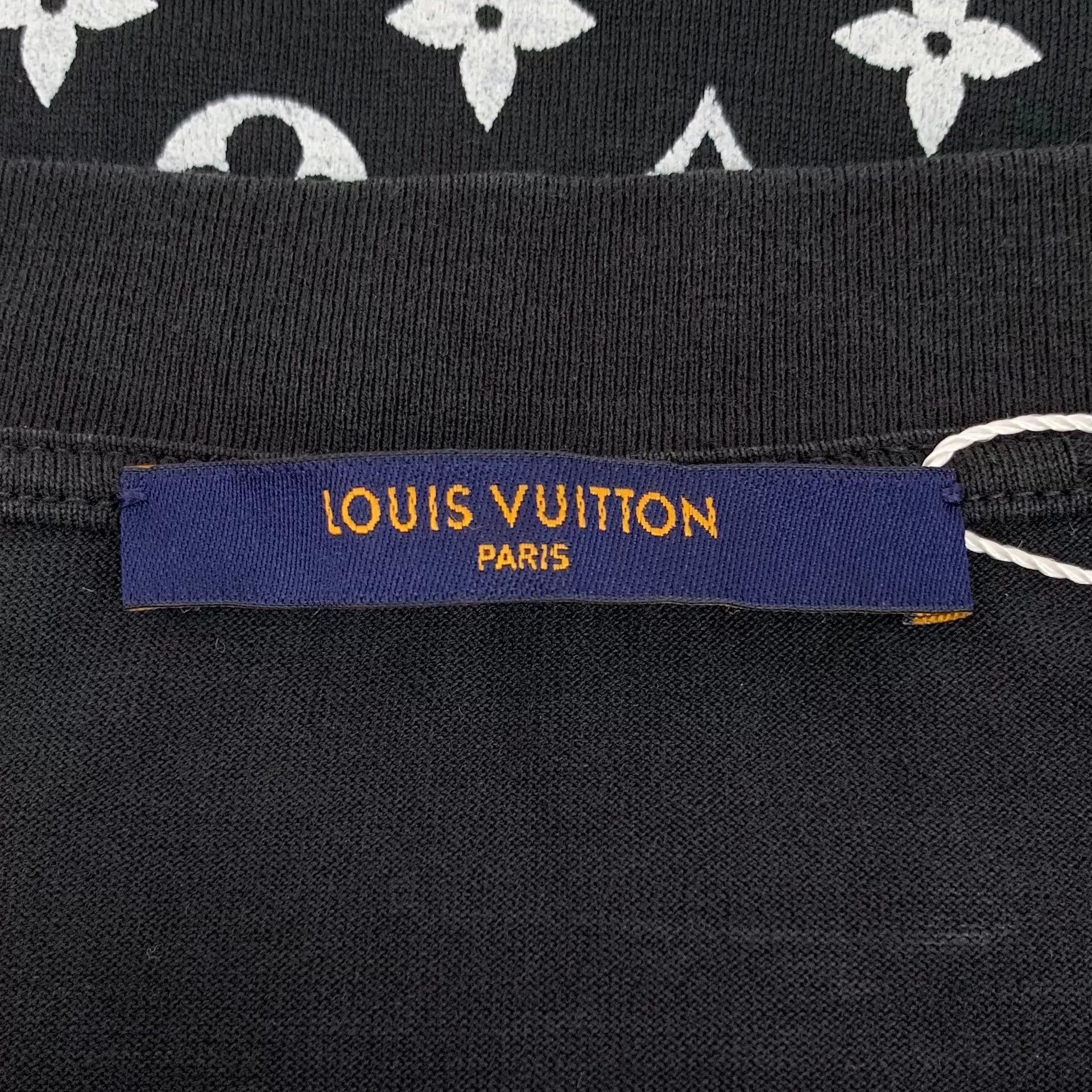 Louis Vuitton Louis Vuitton Multi T-Shirt XXL Men Size US XXL / EU 58 / 5 - 5 Thumbnail