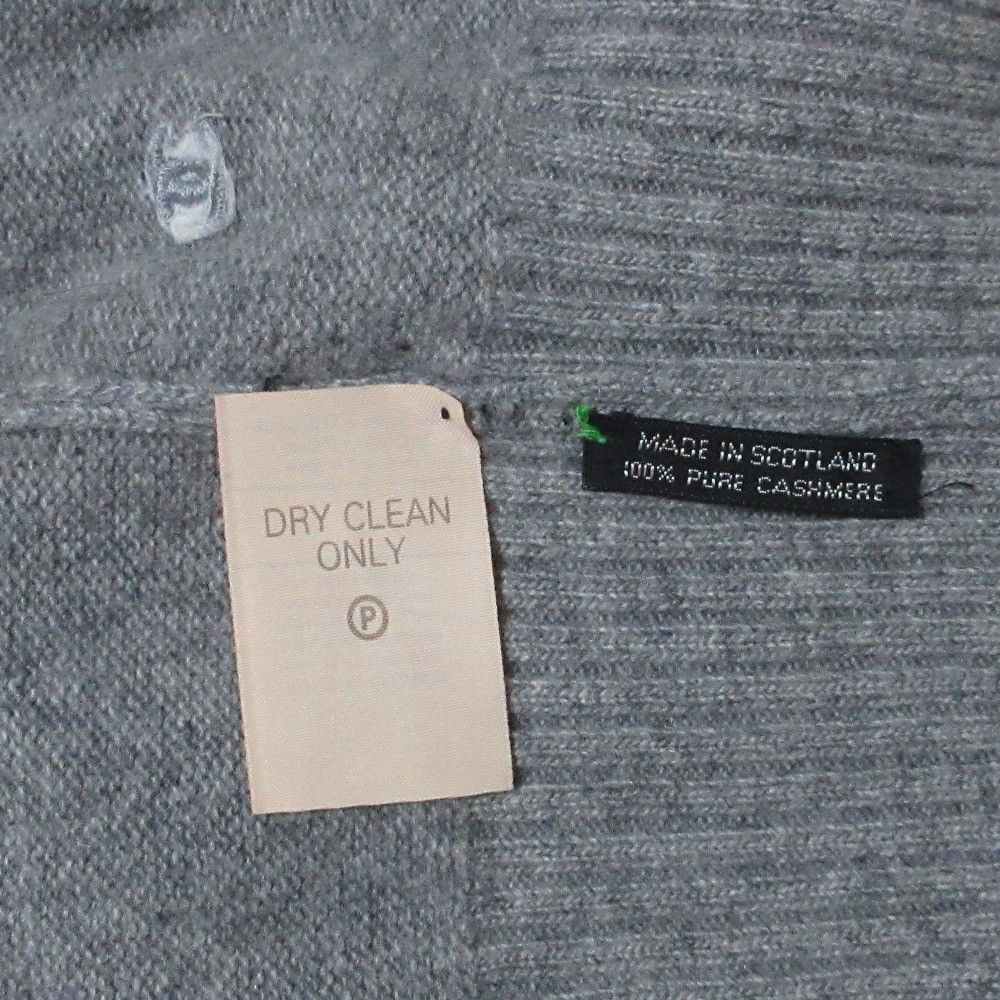 Chanel Chanel Chanel Camellia Button Cashmere Cardigan Textile Tops DUTY FREE for USA Size ONE SIZE - 7 Thumbnail