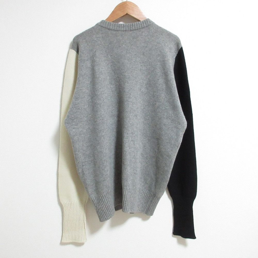 Chanel Chanel Chanel Camellia Button Cashmere Cardigan Textile Tops DUTY FREE for USA Size ONE SIZE - 2 Thumbnail