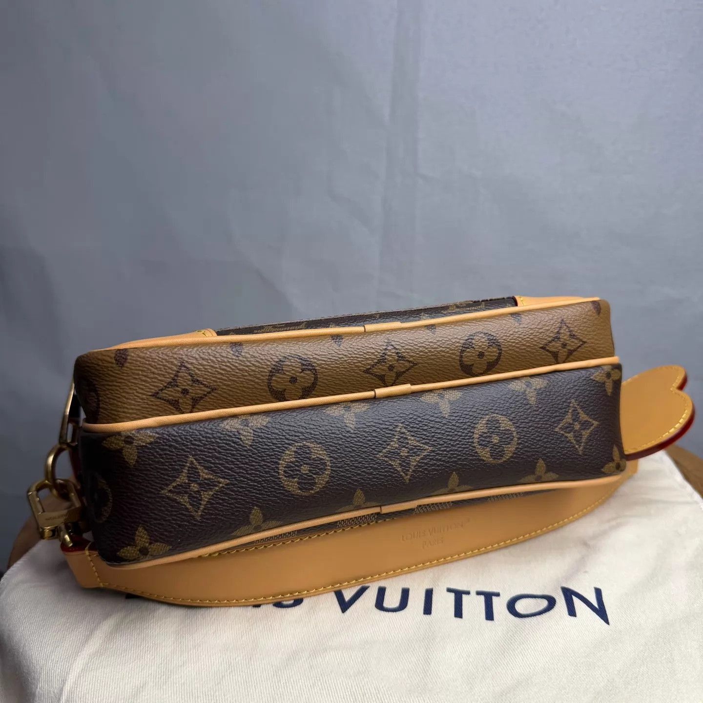 Louis Vuitton Brown Checkered Monogram Crossbody Bag Size ONE SIZE - 6 Thumbnail