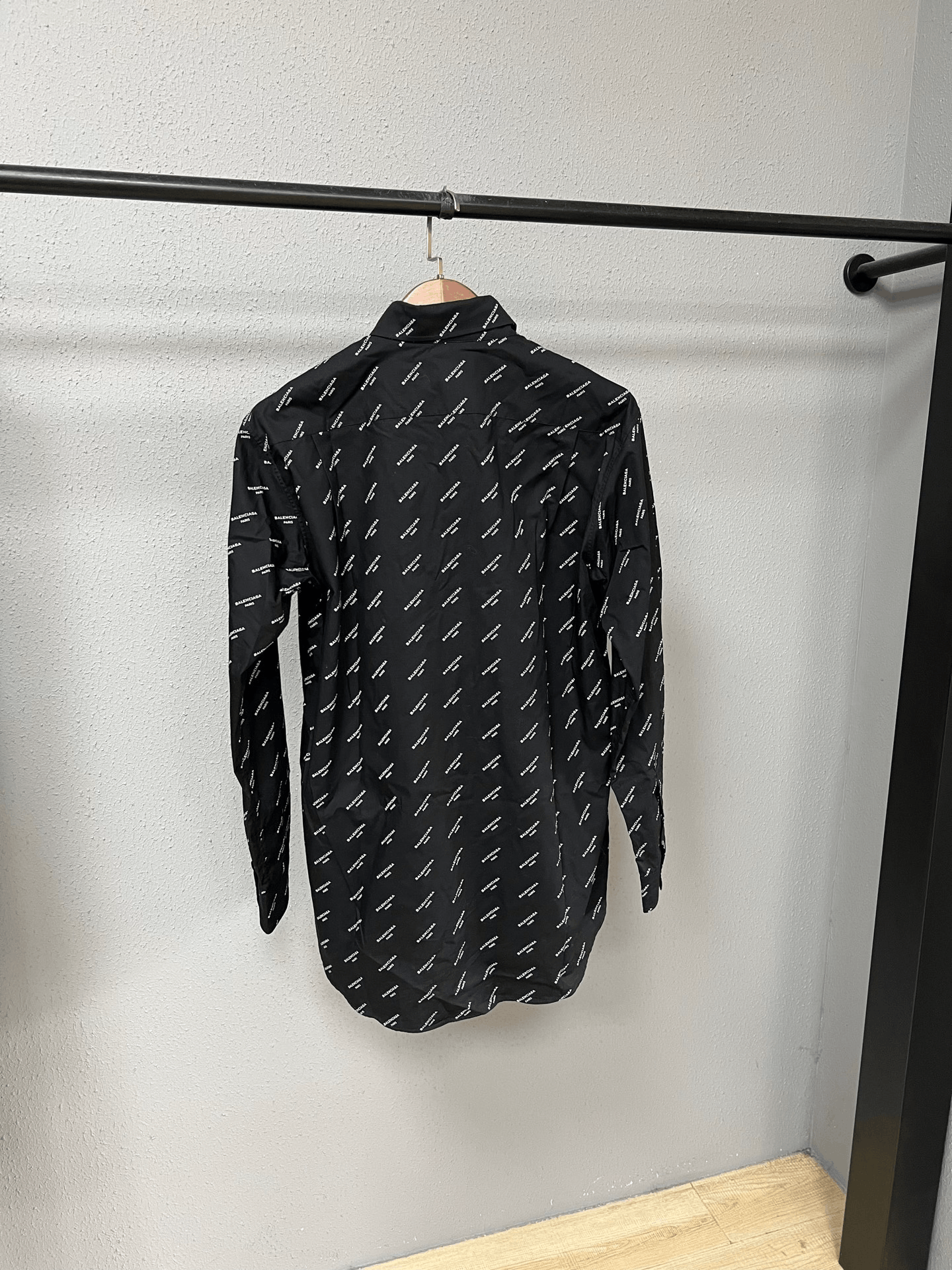 Balenciaga Balenciaga All-Over Print Shirt Size M / US 6-8 / IT 42-44 - 2 Thumbnail